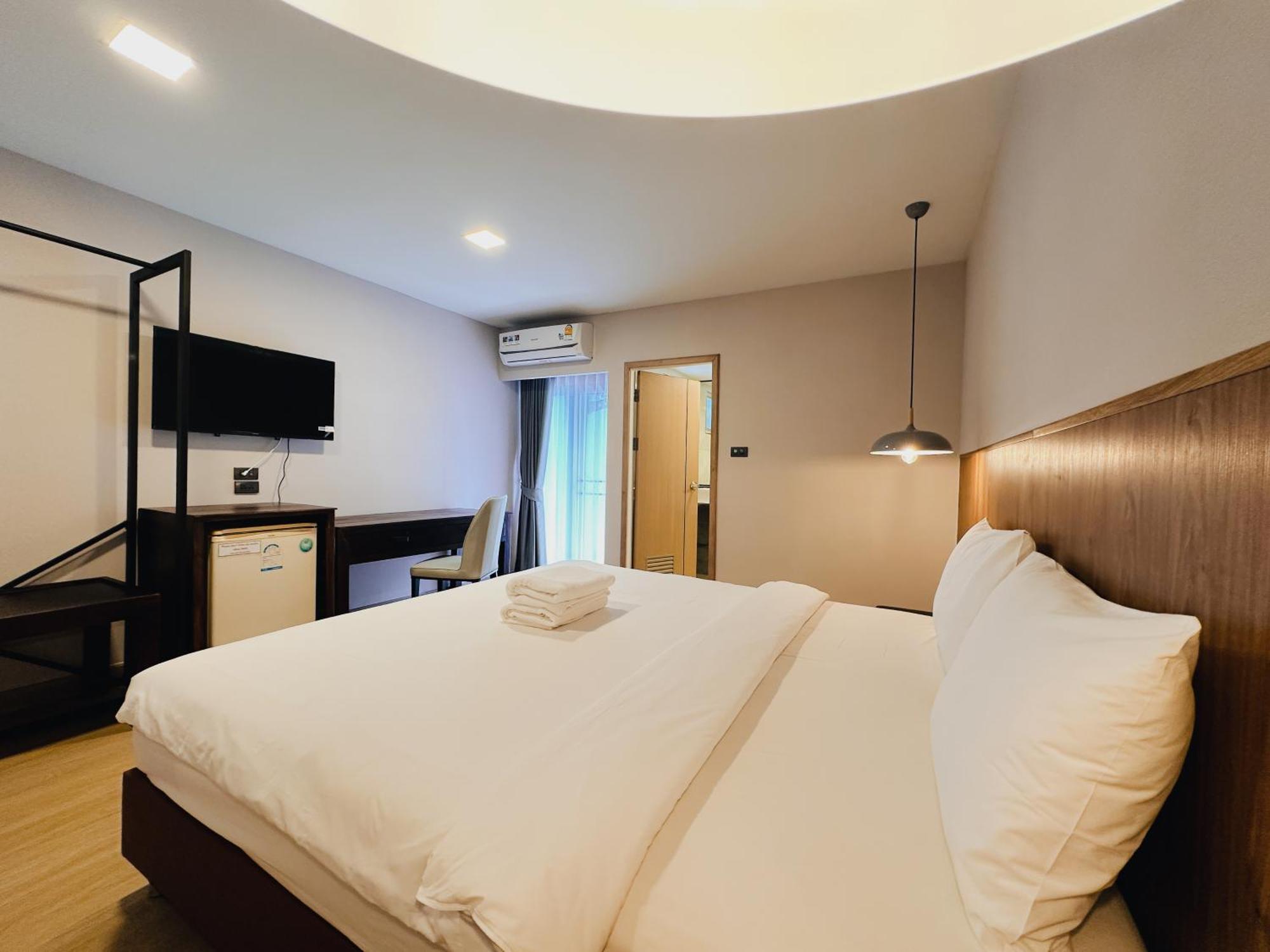 Apartment Common Living *