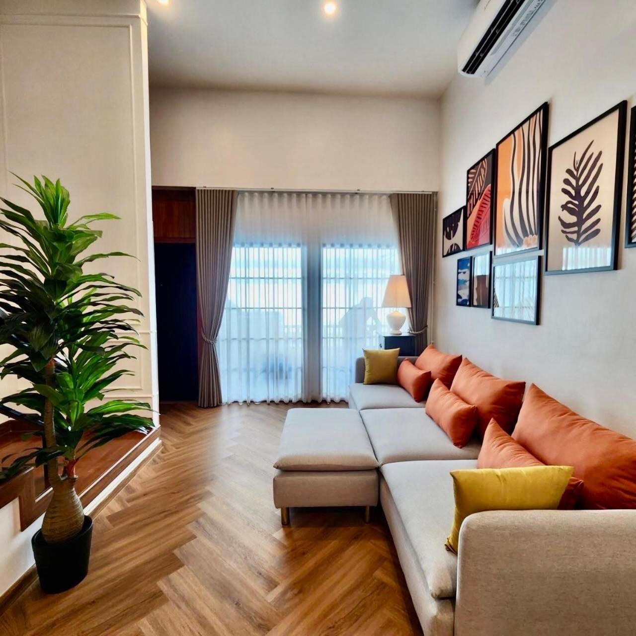 Sleep Walker Poshtel *