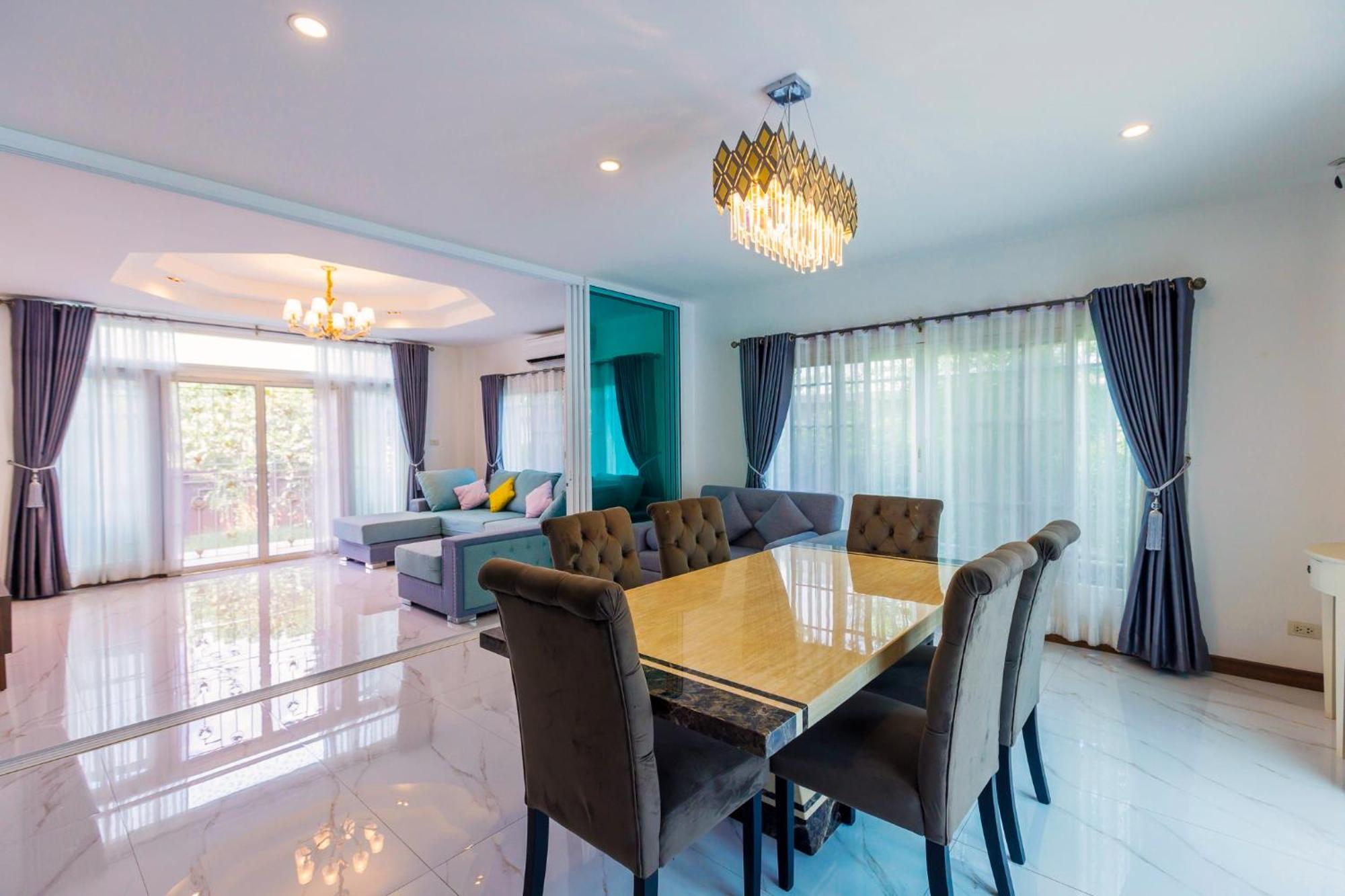 Airport&old 5min By Car,4bdr,4bath,pool Chiang Mai