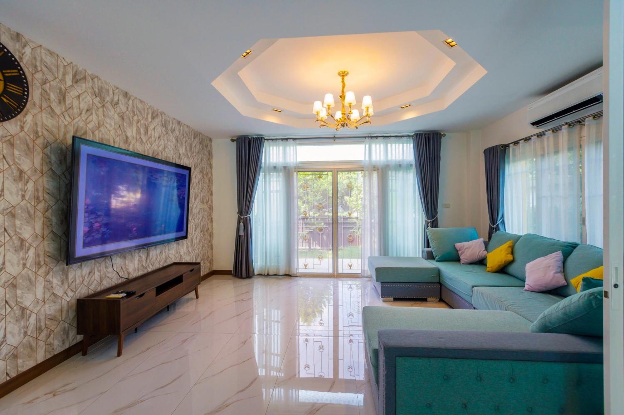 Villa Airport&old 5min By Car,4bdr,4bath,pool Chiang Mai