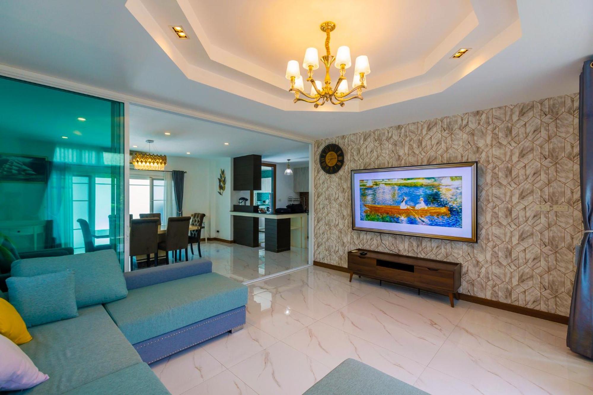 Villa Airport&old 5min By Car,4bdr,4bath,pool Chiang Mai