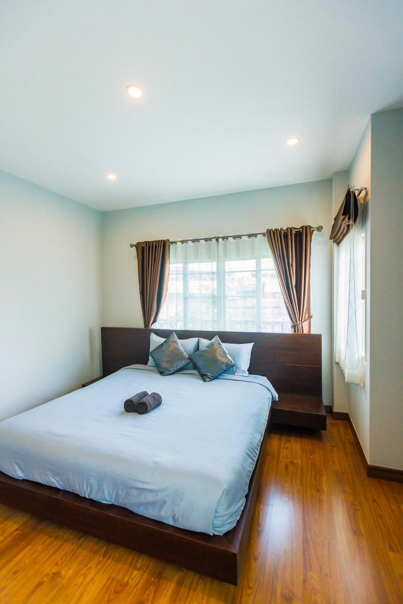 Airport&old 5min By Car,4bdr,4bath,pool * Chiang Mai