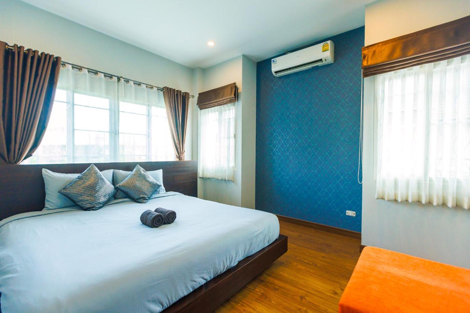 Villa Airport&old 5min By Car,4bdr,4bath,pool Chiang Mai