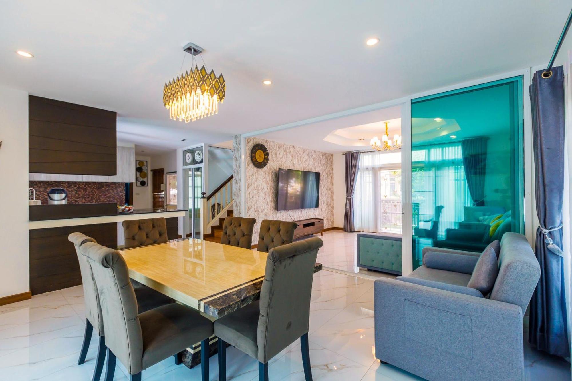 Airport&old 5min By Car,4bdr,4bath,pool * Chiang Mai