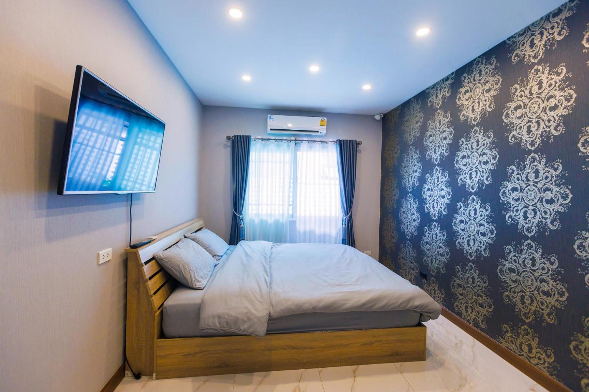 Airport&old 5min By Car,4bdr,4bath,pool Villa *