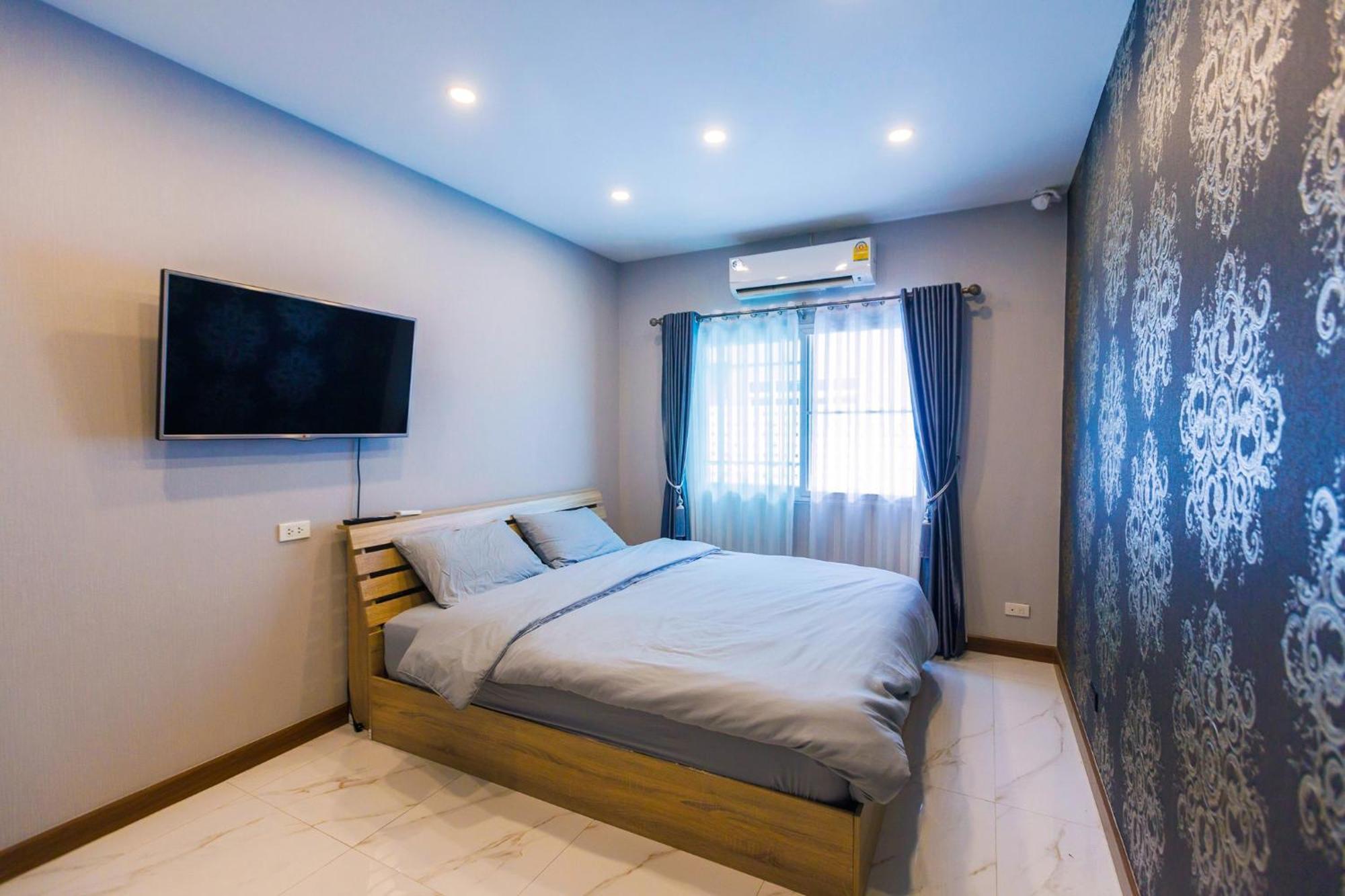 Villa Airport&old 5min By Car,4bdr,4bath,pool