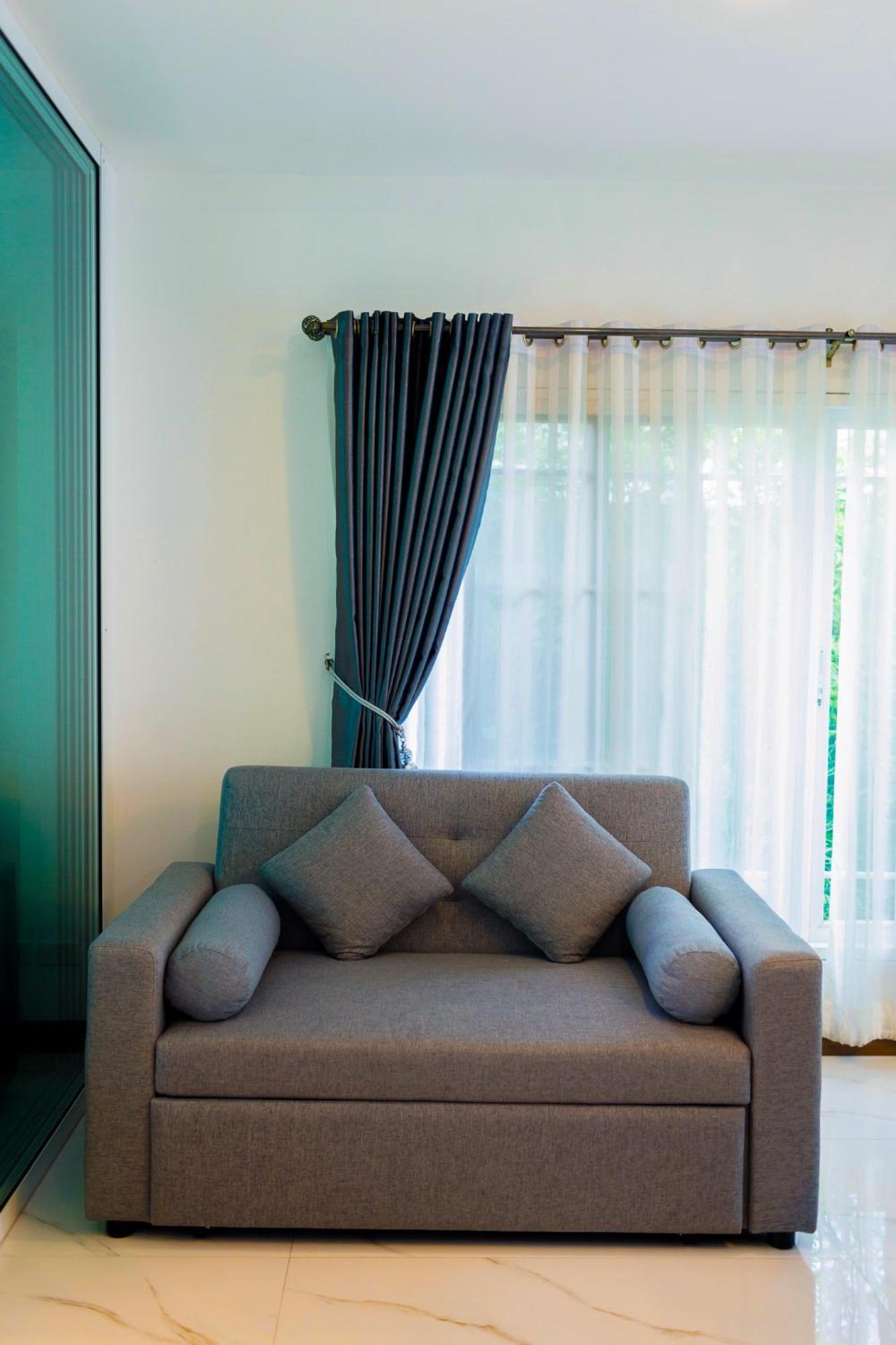 Airport&old 5min By Car,4bdr,4bath,pool