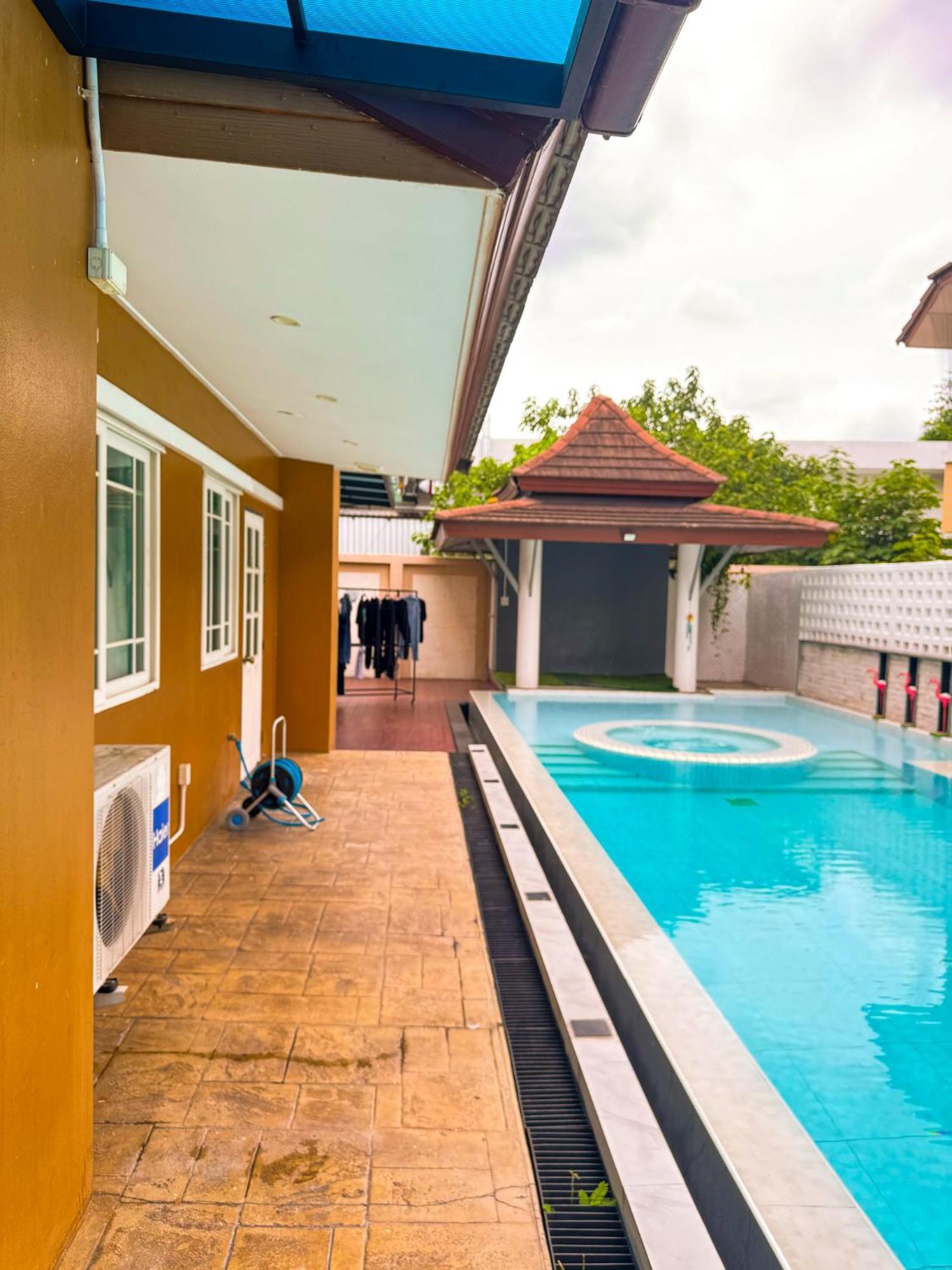Airport&old 5min By Car,4bdr,4bath,pool *