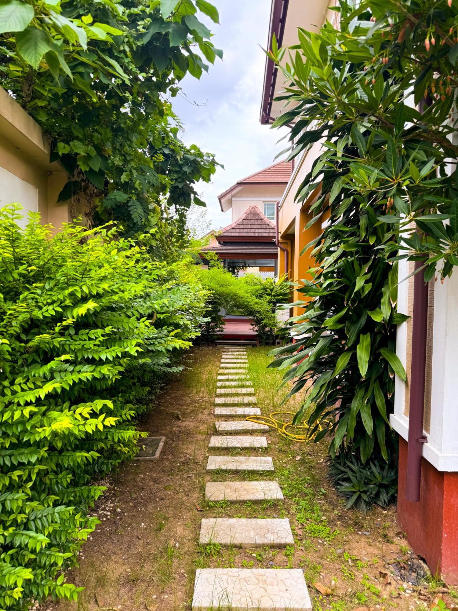 Airport&old 5min By Car,4bdr,4bath,pool Villa Chiang Mai