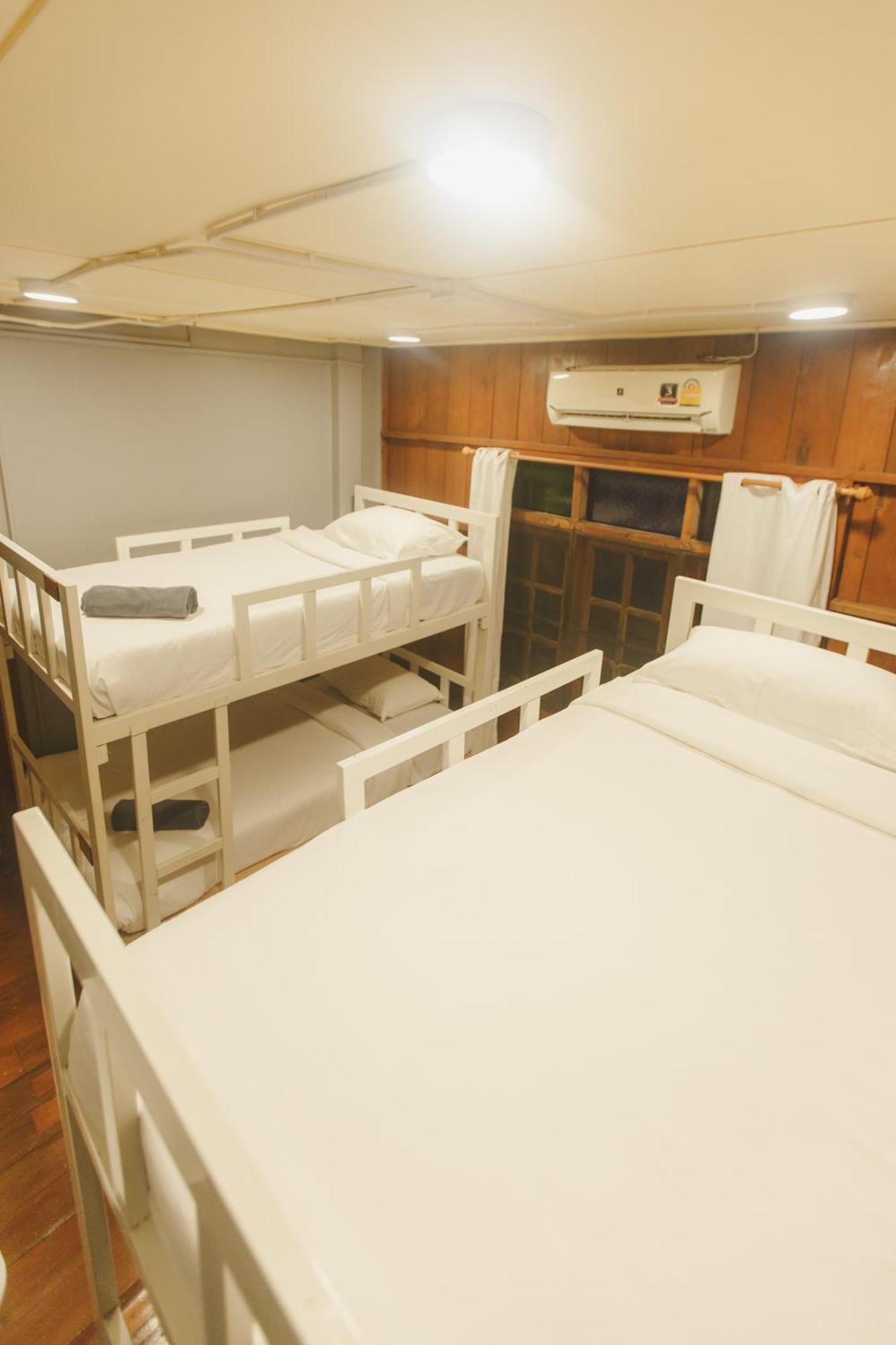 Agga Cnx Hostel