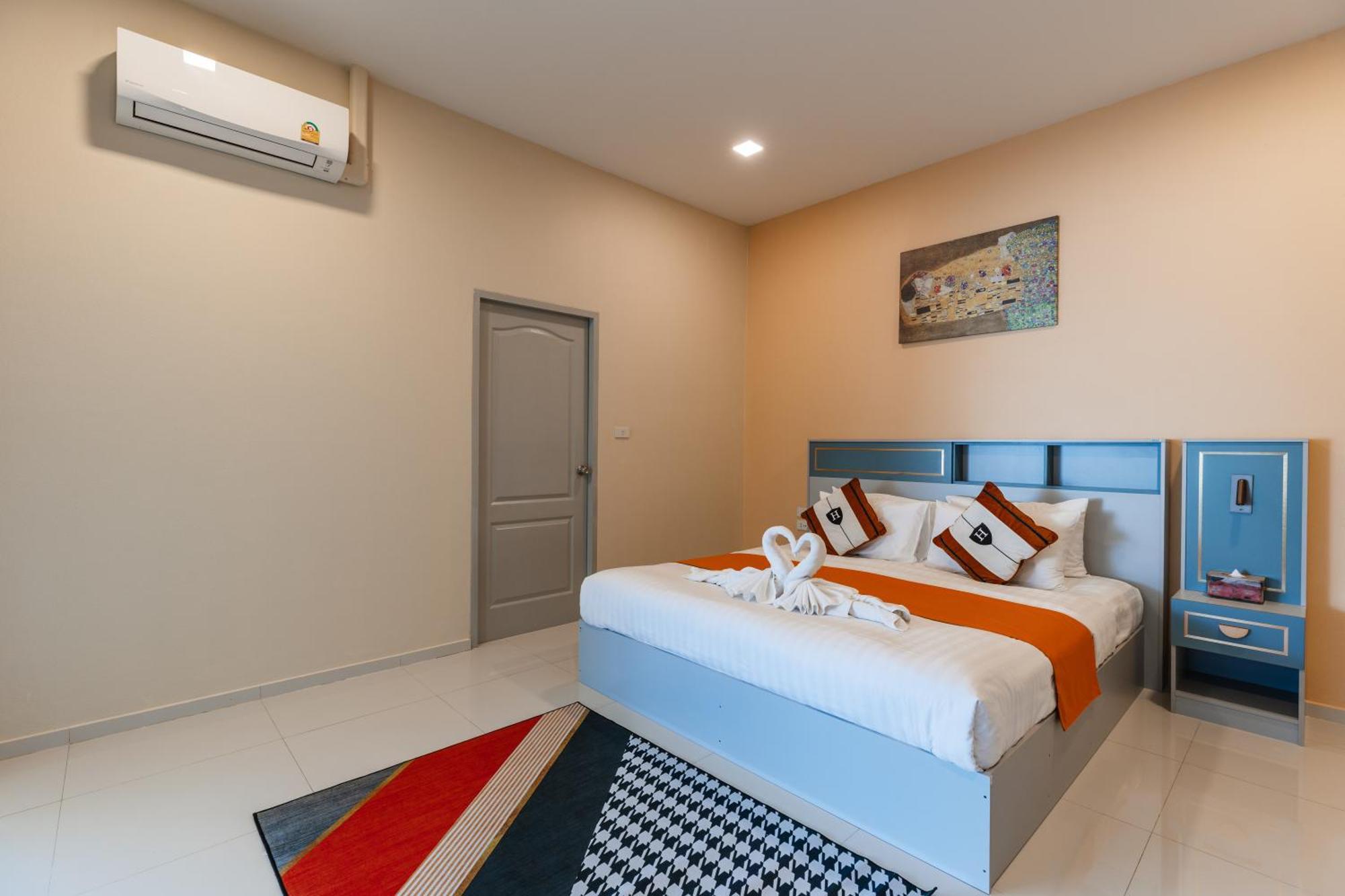 Aura * Chiang Mai