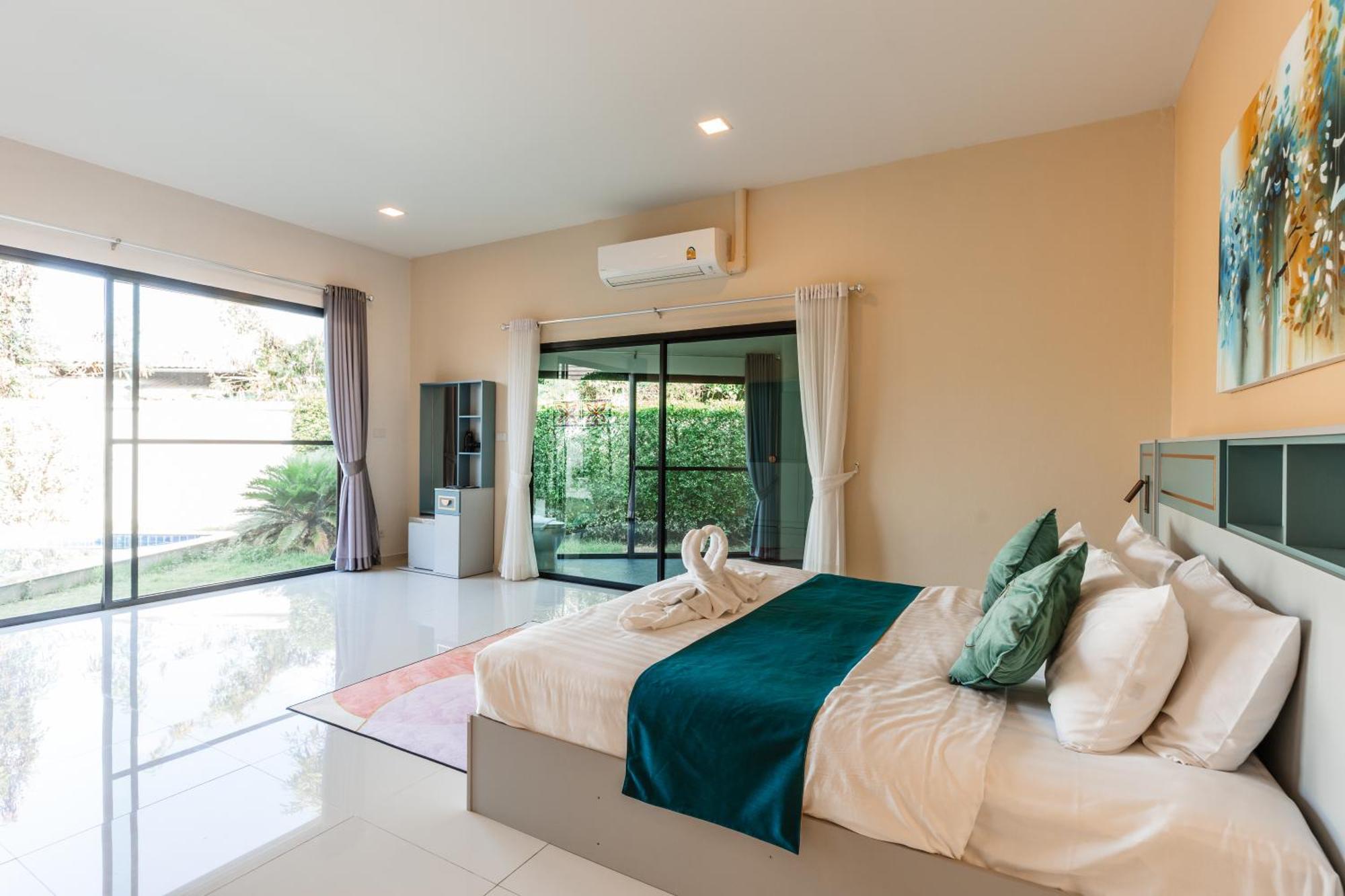 Aura Villa *