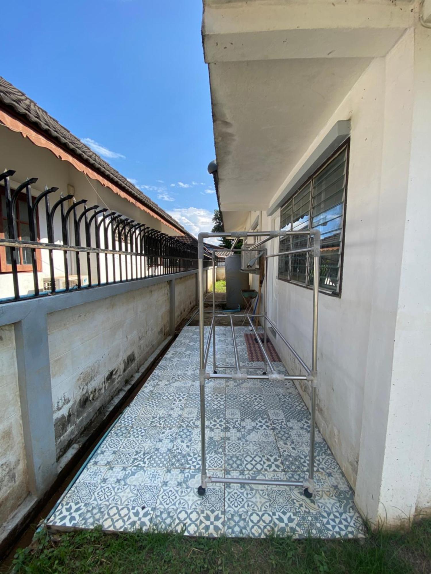 Cozy 3 Bedroom House & Lawn Near Airport & Old Town Bahay bakasyunan *