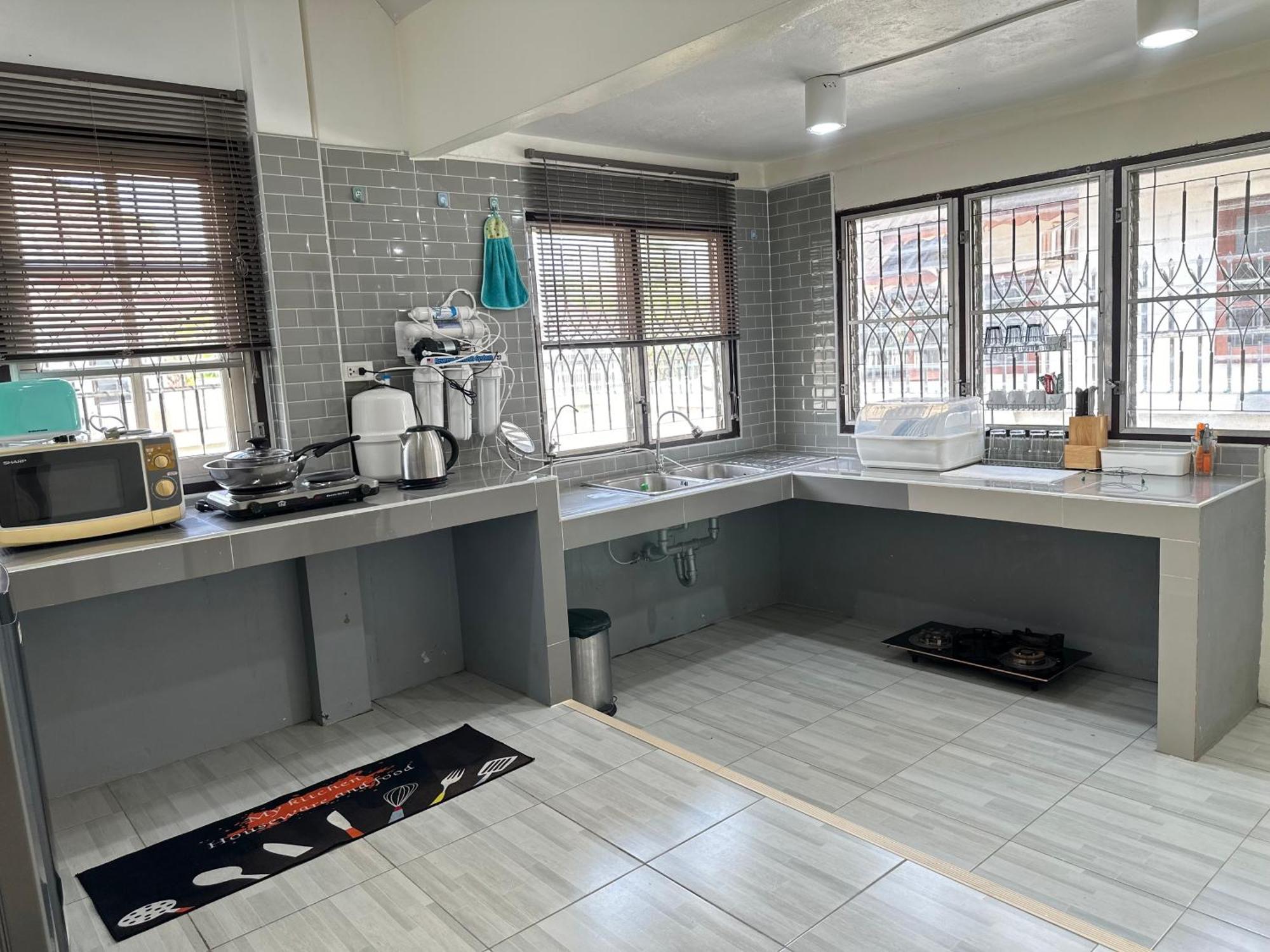 Cozy 3 Bedroom House & Lawn Near Airport & Old Town Chiang Mai