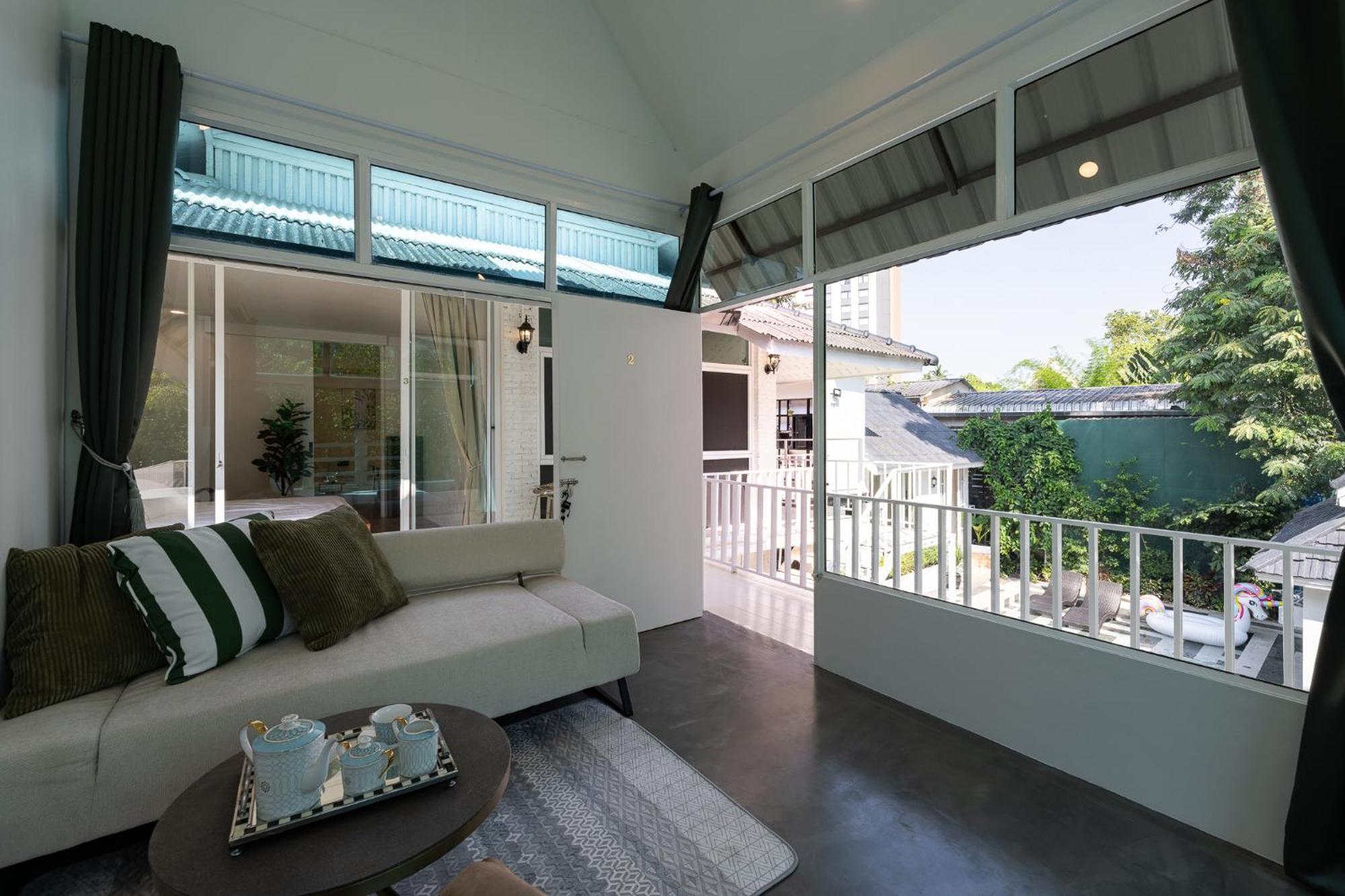 Cleopatra Pool Prime Location Villa Chiang Mai