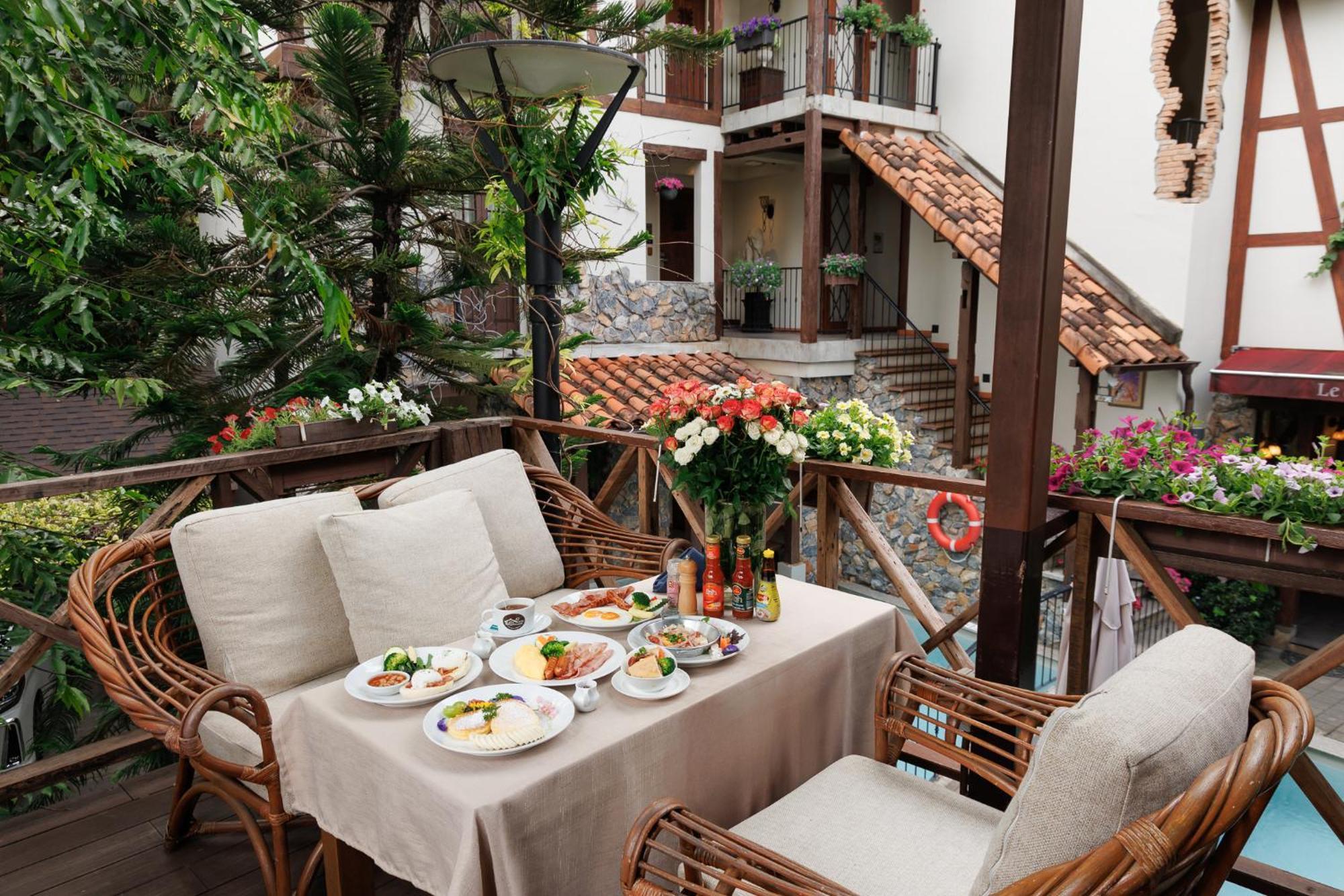 Hotel Le Charcoa Hotel