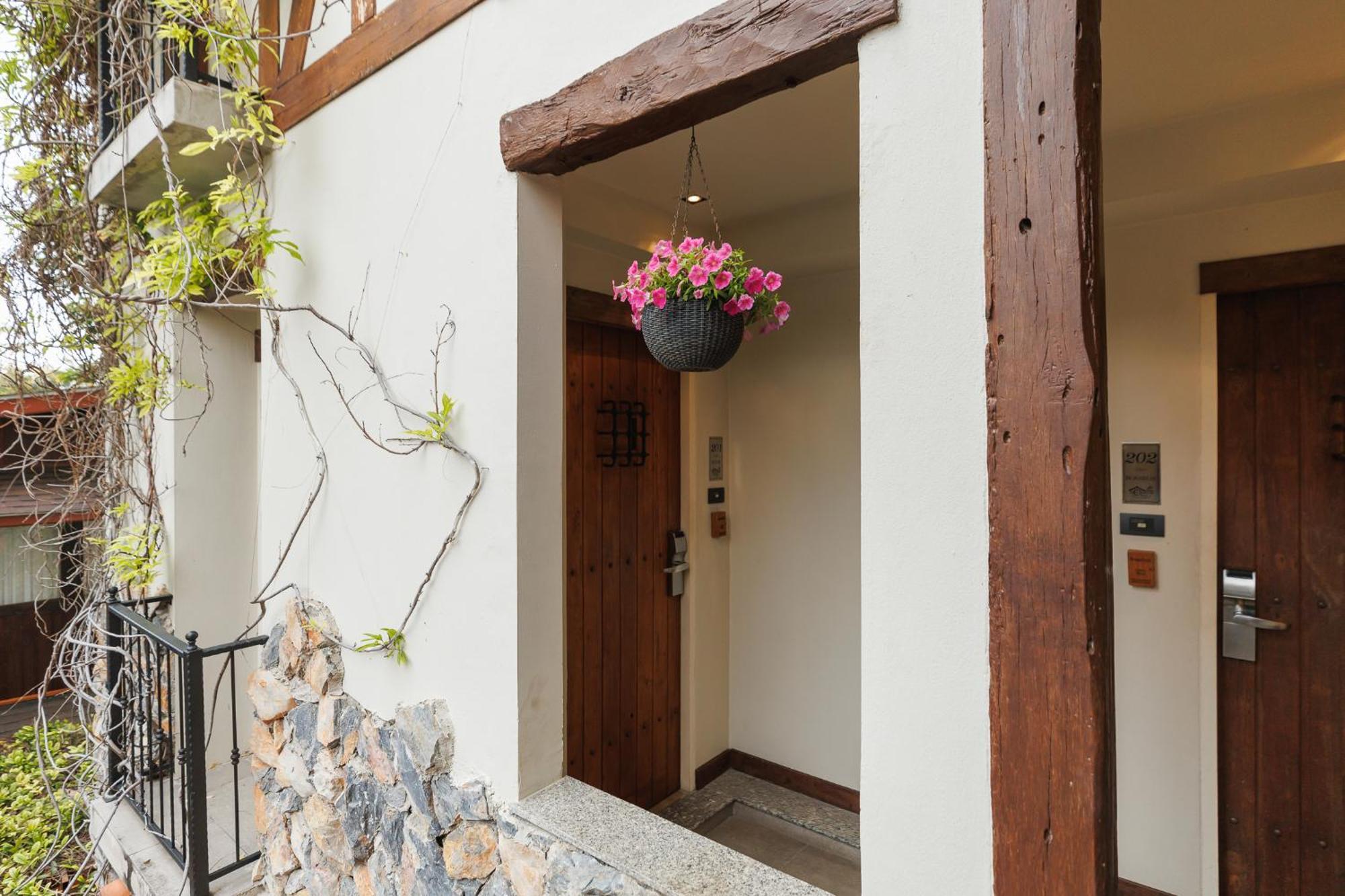 Le Charcoa Hotel 4*