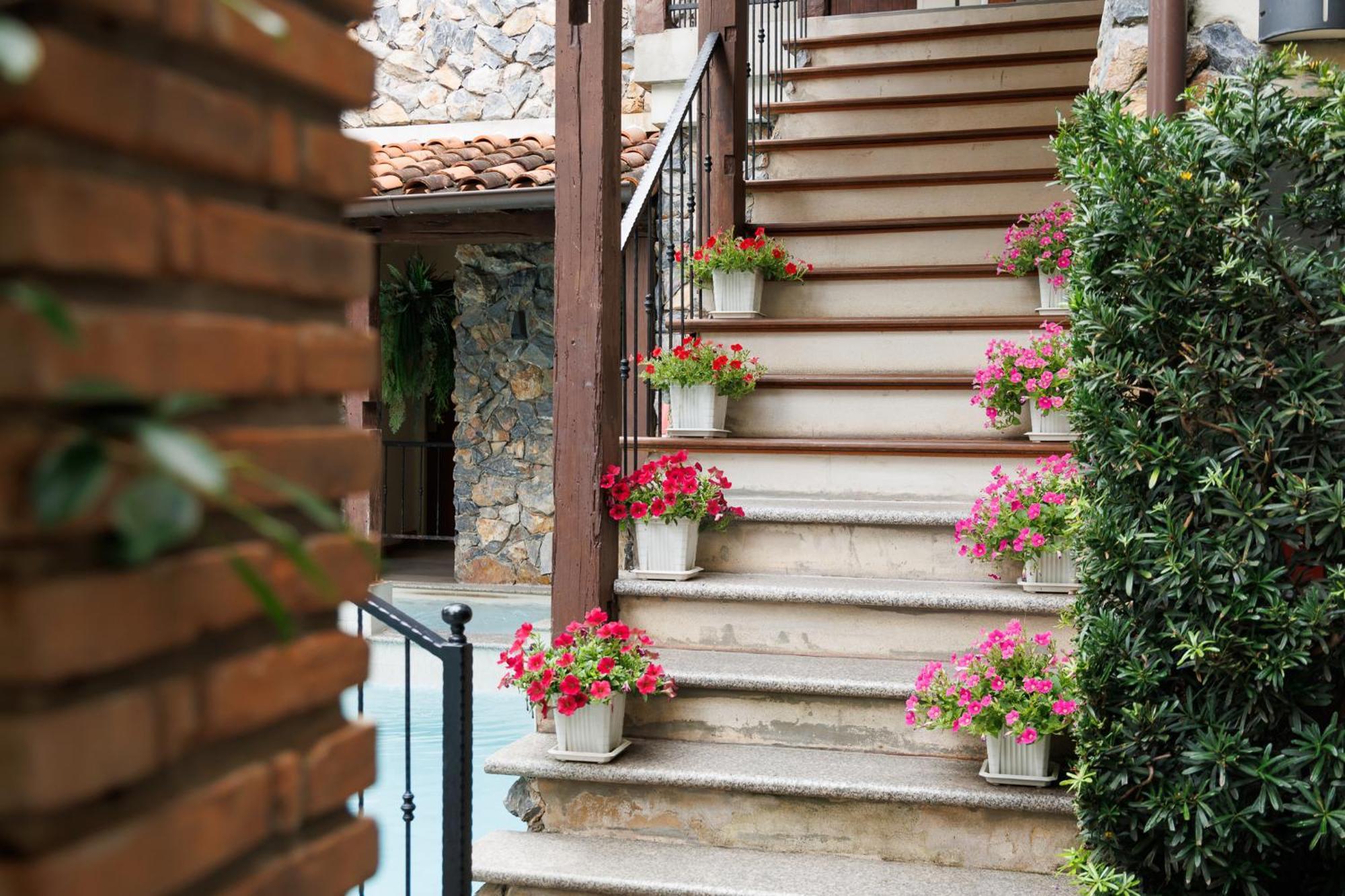 Le Charcoa Hotel 4*