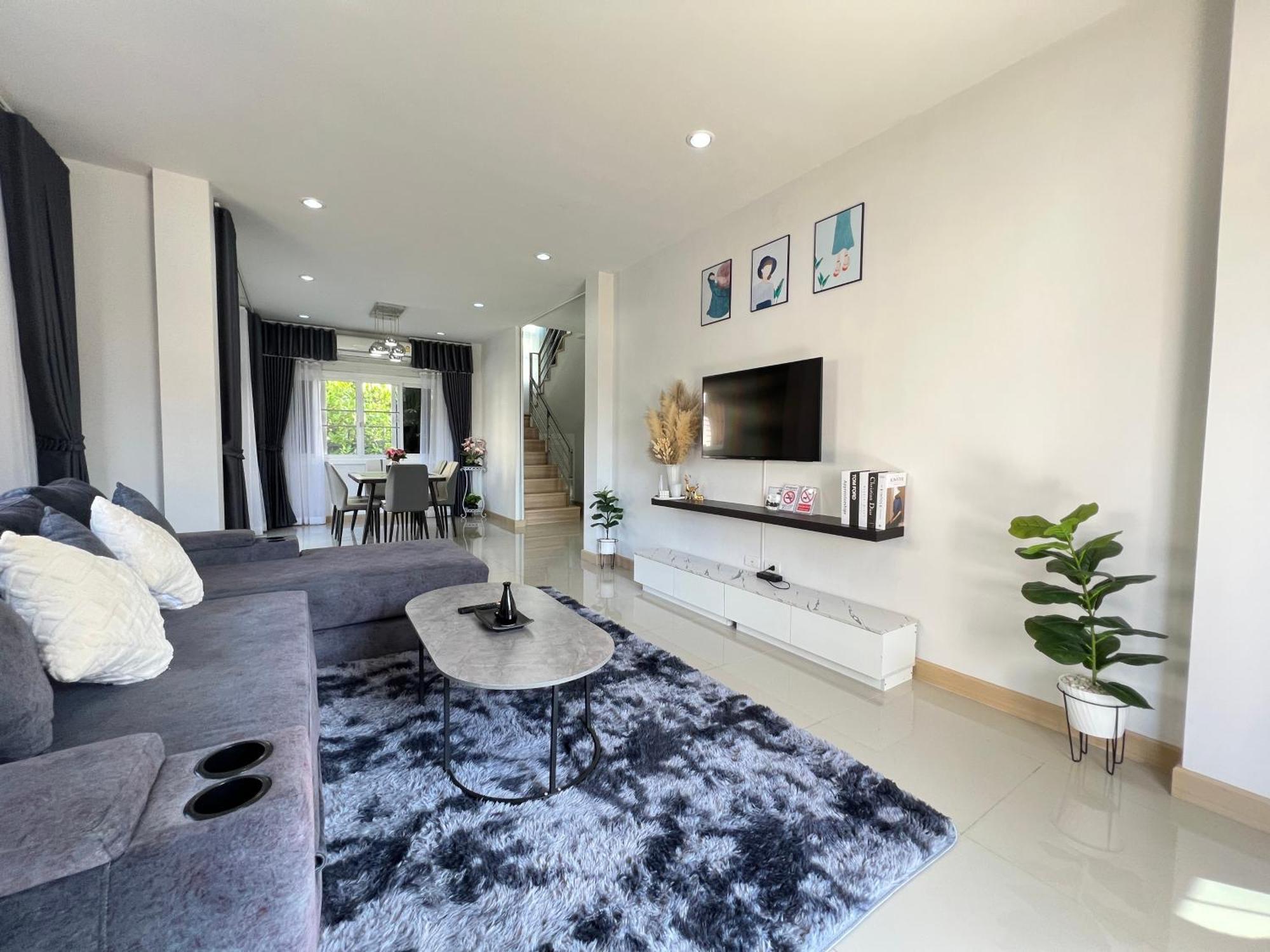 Villa Double B House