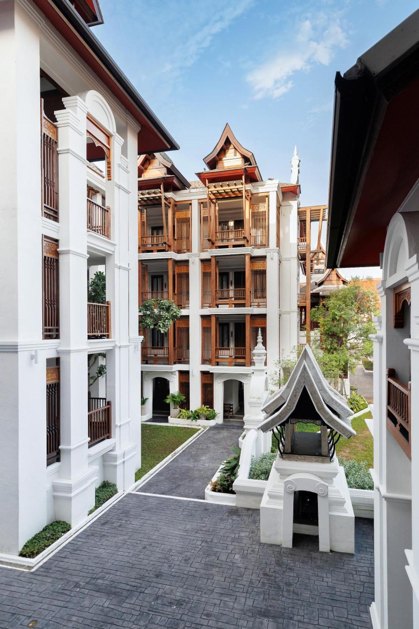 Akira Thaphae Hotel 4*