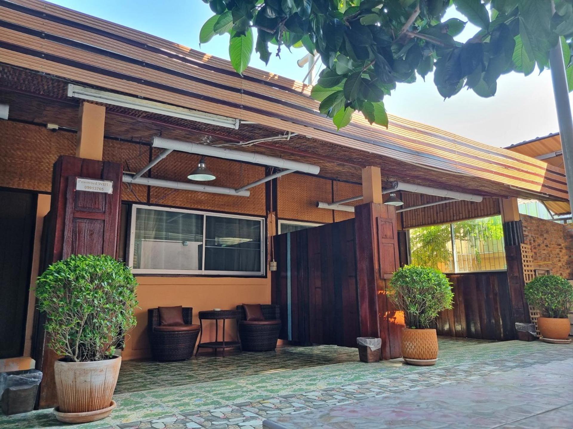 De Wiang Kum Kam Chiang Mai