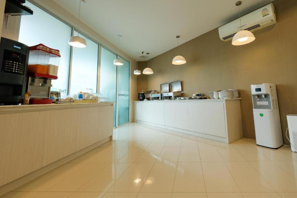 Hotel The Y 3*