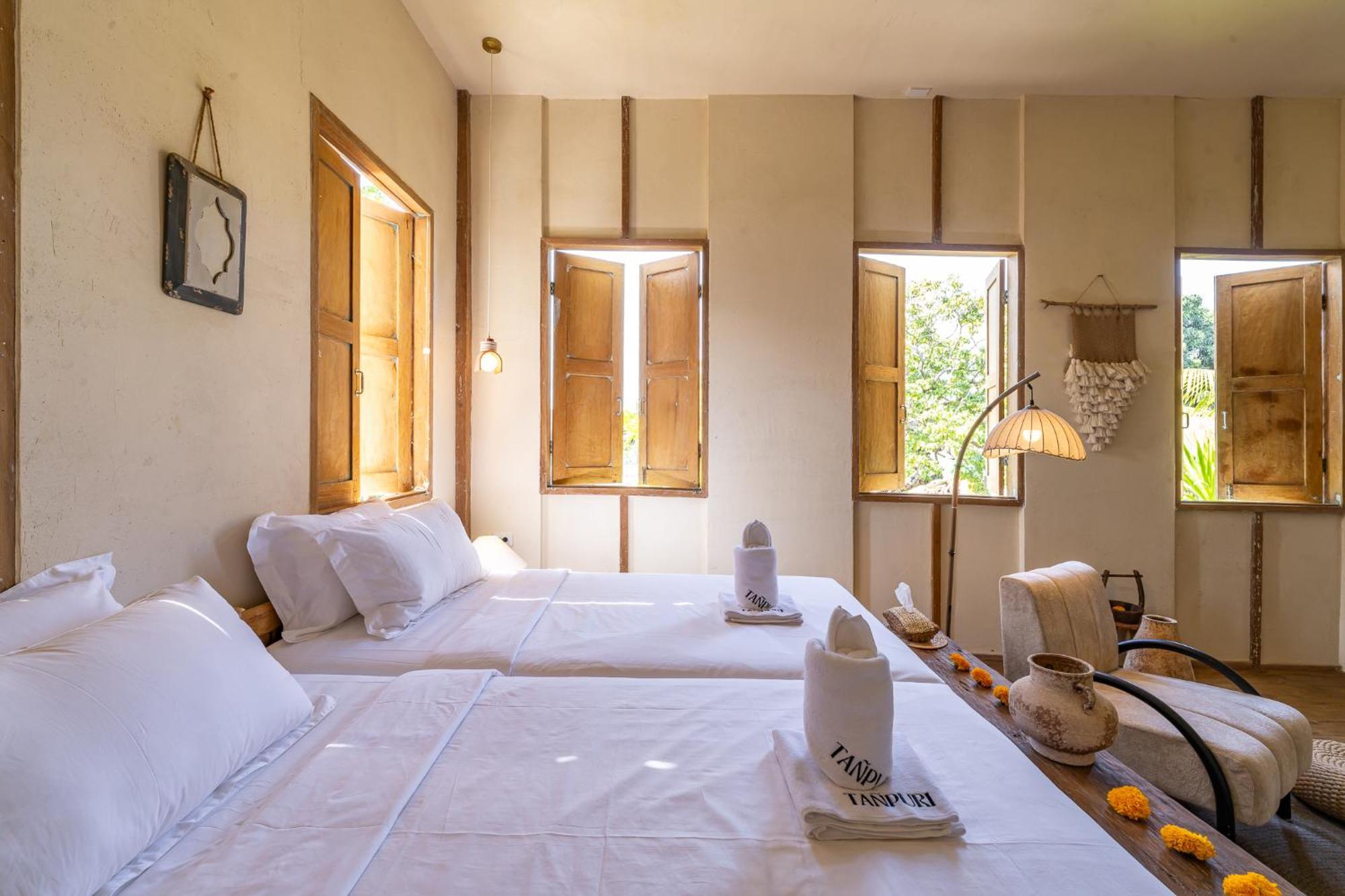 Villa Pool, 8-Br, Old Town, Entire Private Estate - Tanpuri Chiang Mai