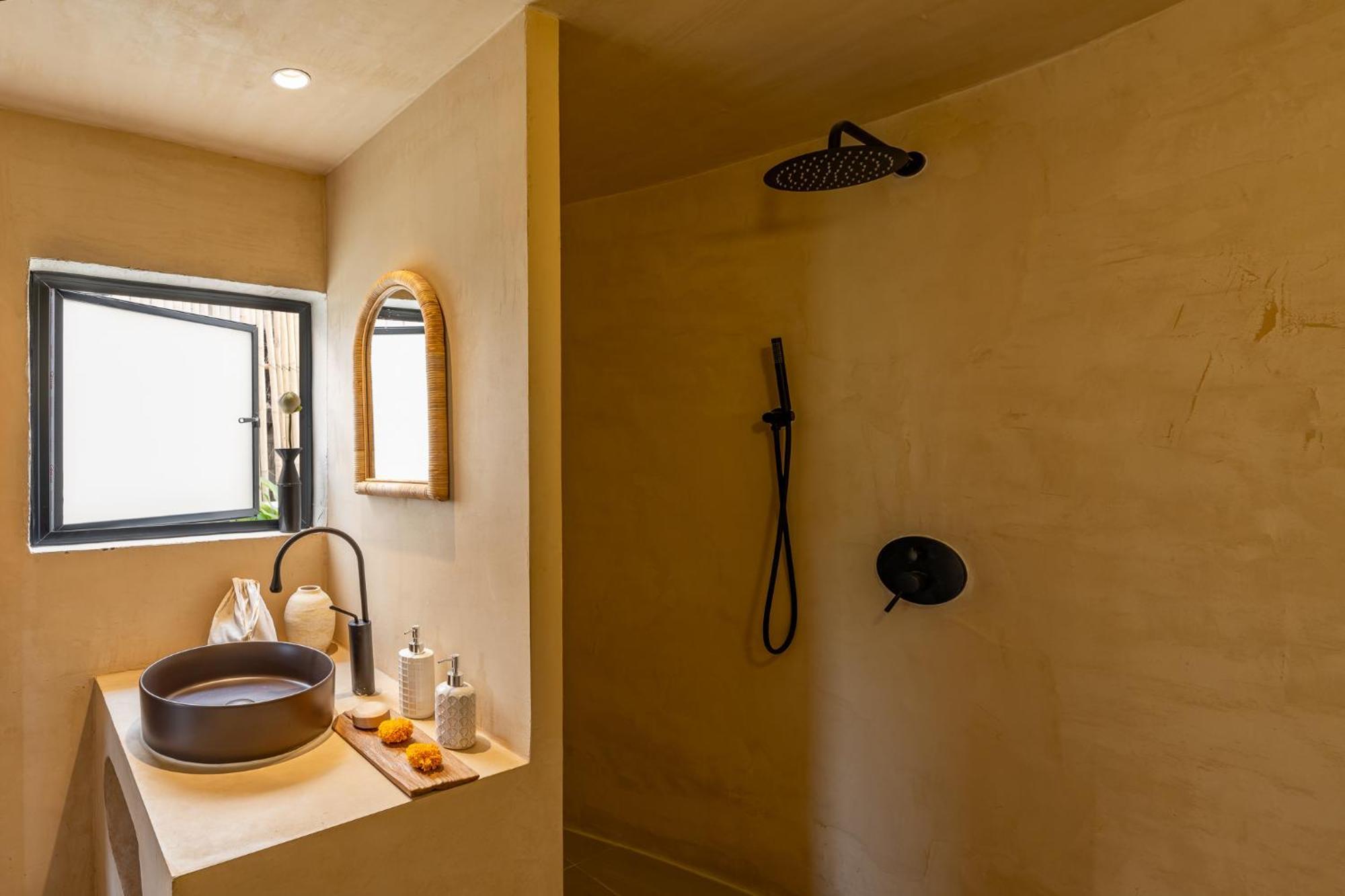 Villa Pool, 8-Br, Old Town, Entire Private Estate - Tanpuri Chiang Mai Chiang Mai