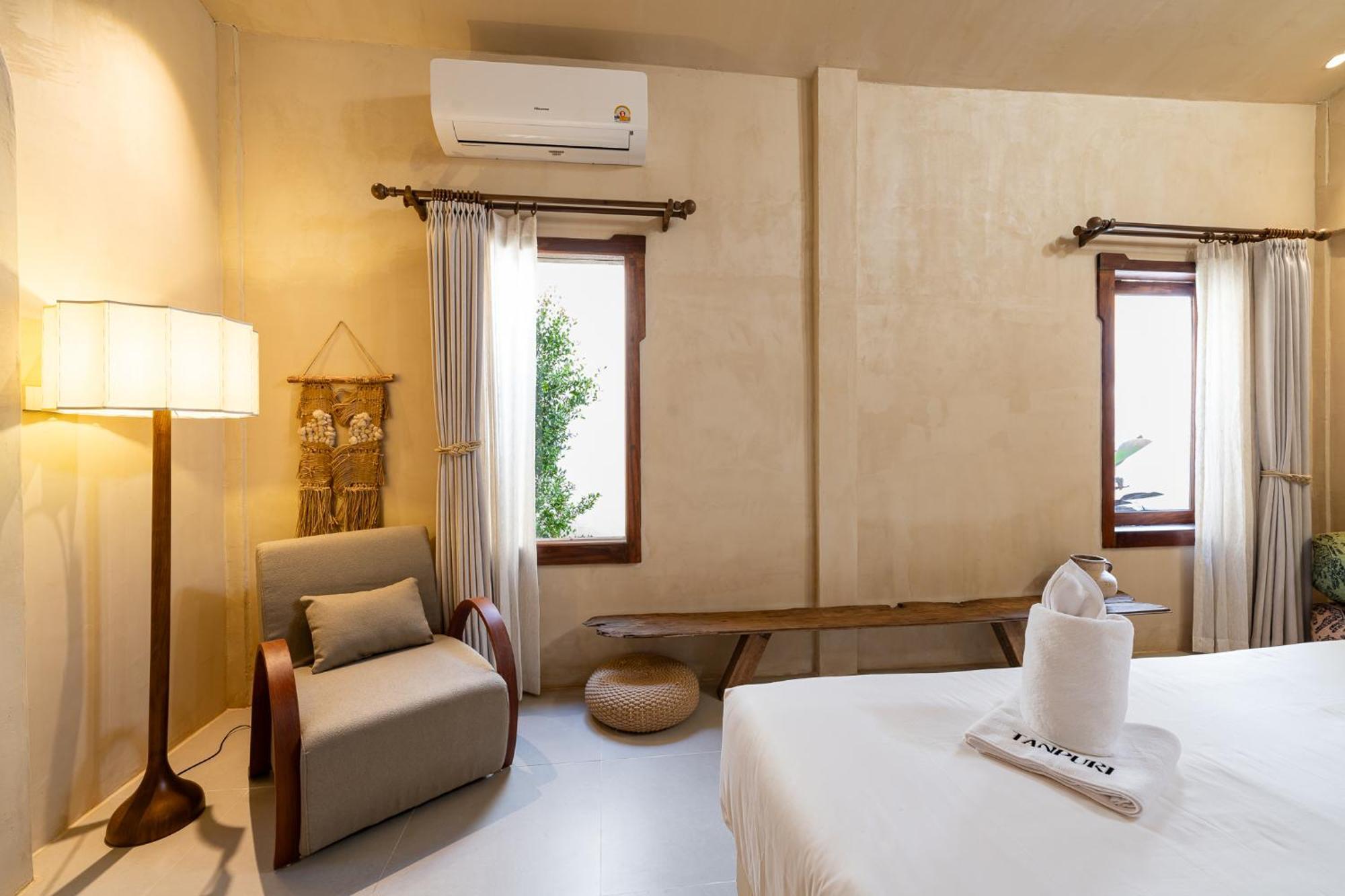 Pool, 8-Br, Old Town, Entire Private Estate - Tanpuri Chiang Mai *