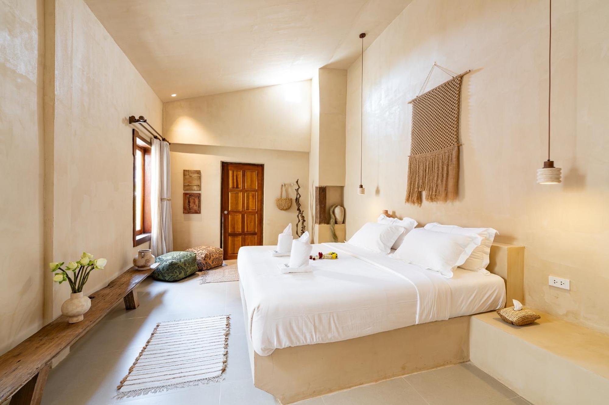 Pool, 8-Br, Old Town, Entire Private Estate - Tanpuri Chiang Mai Chiang Mai