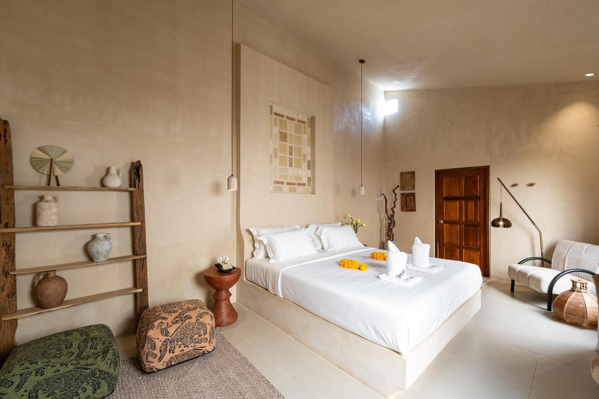 Villa Pool, 8-Br, Old Town, Entire Private Estate - Tanpuri Chiang Mai *