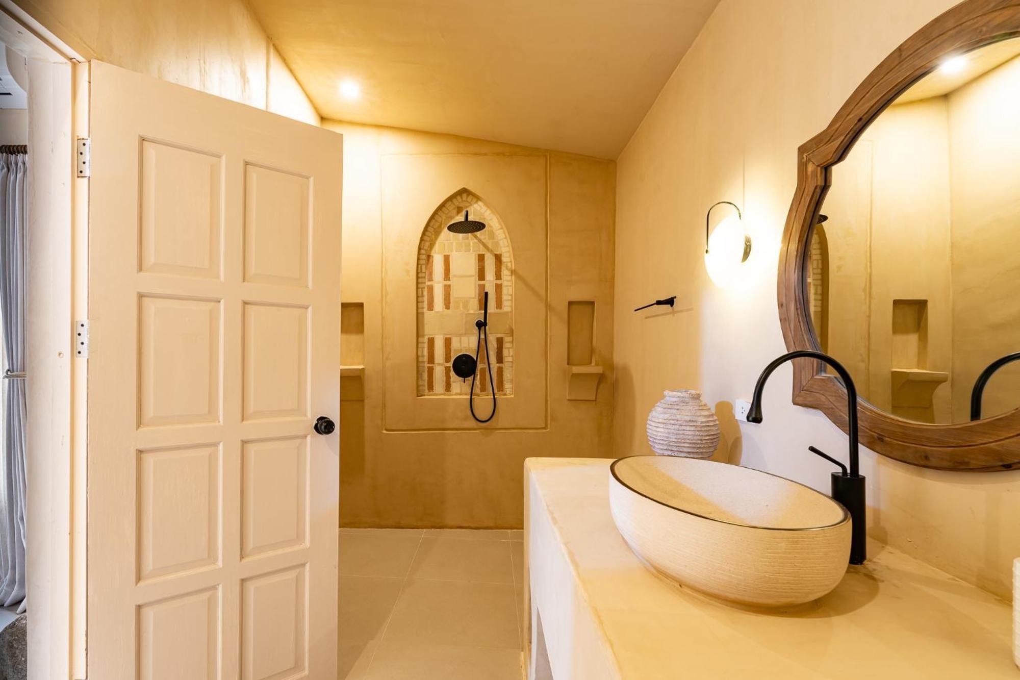 Pool, 8-Br, Old Town, Entire Private Estate - Tanpuri Chiang Mai Villa Chiang Mai