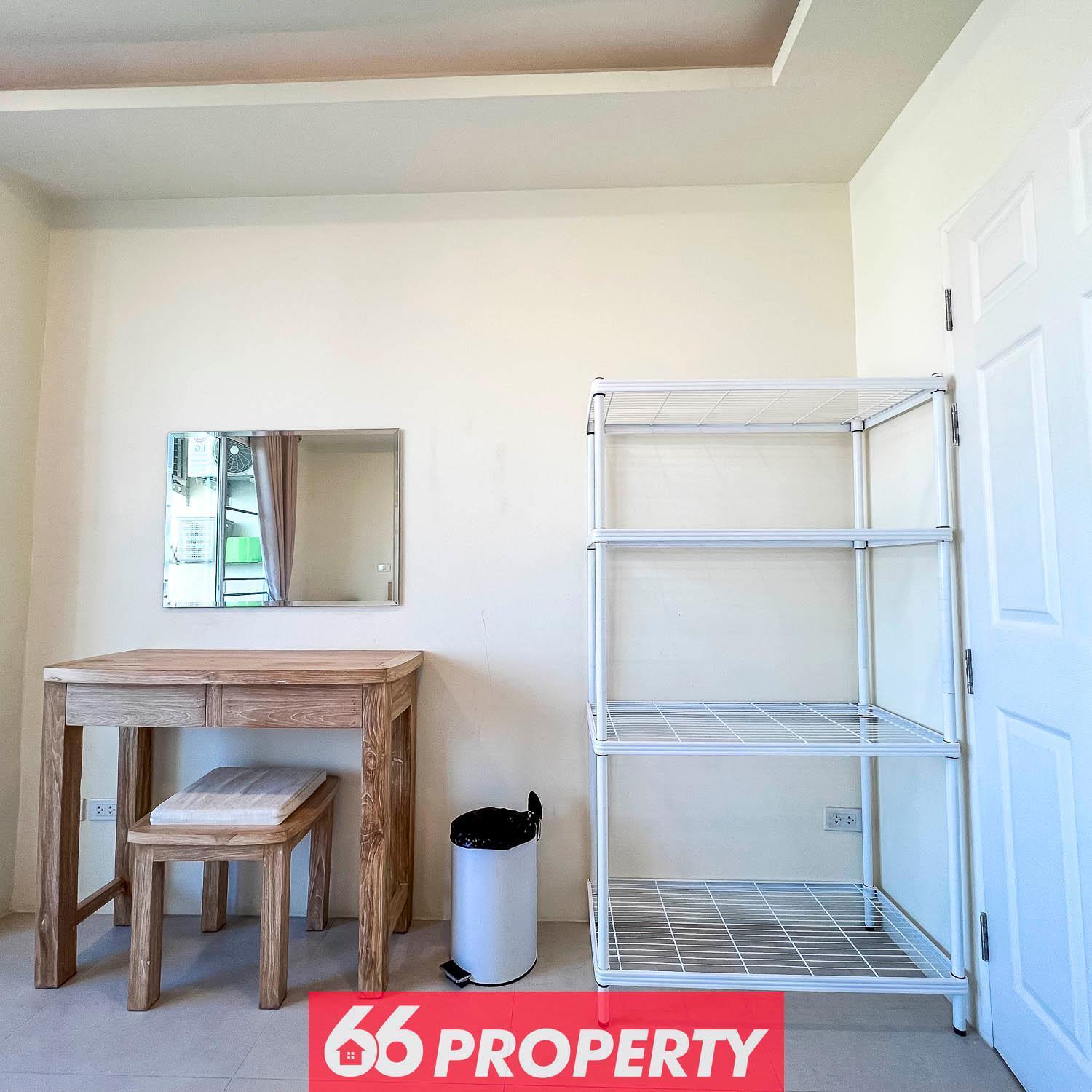 2 Bedrooms Near Train Station Apartment