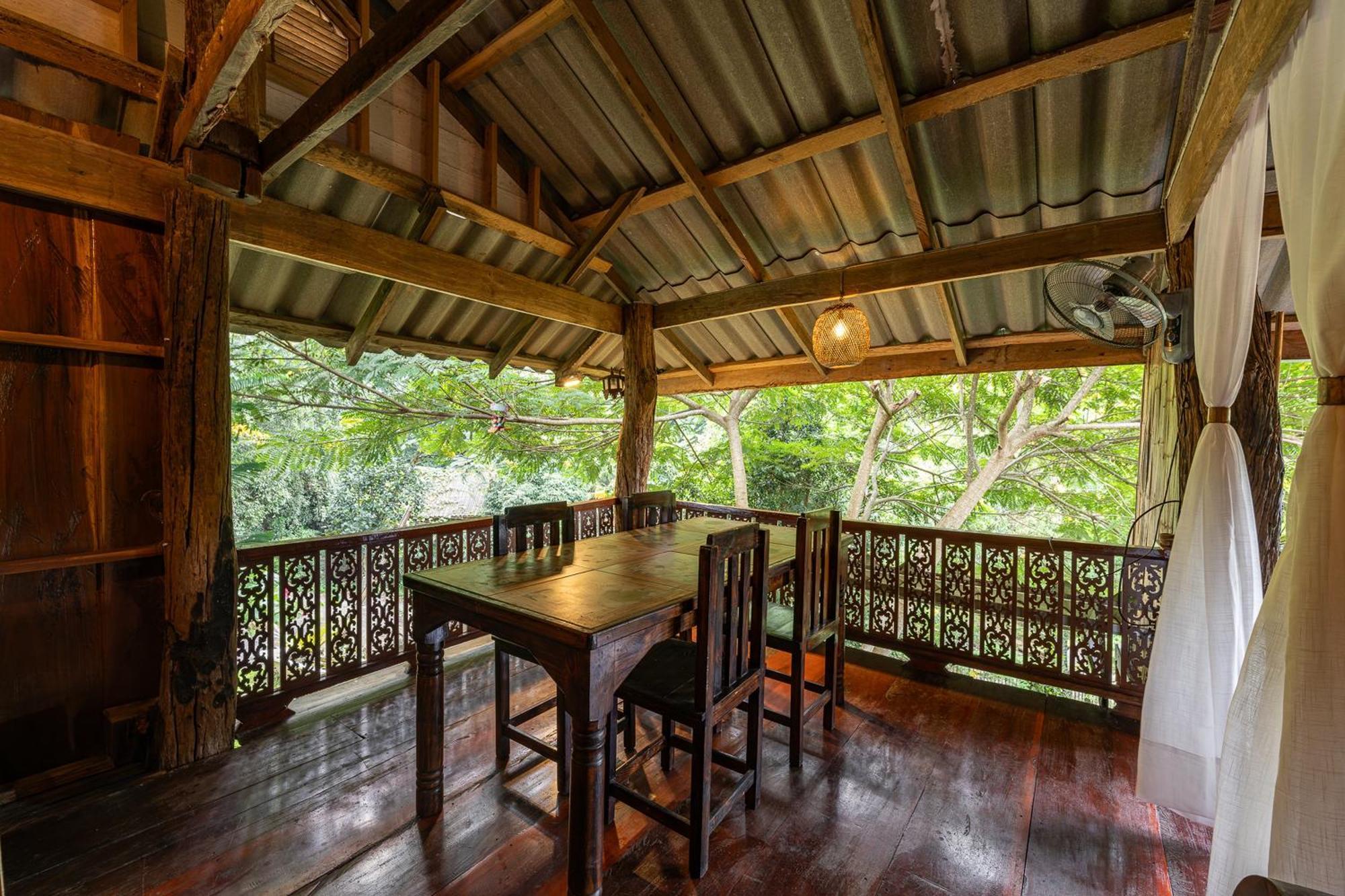 Monruamsuk Cafe And Bistro Hotel 3*