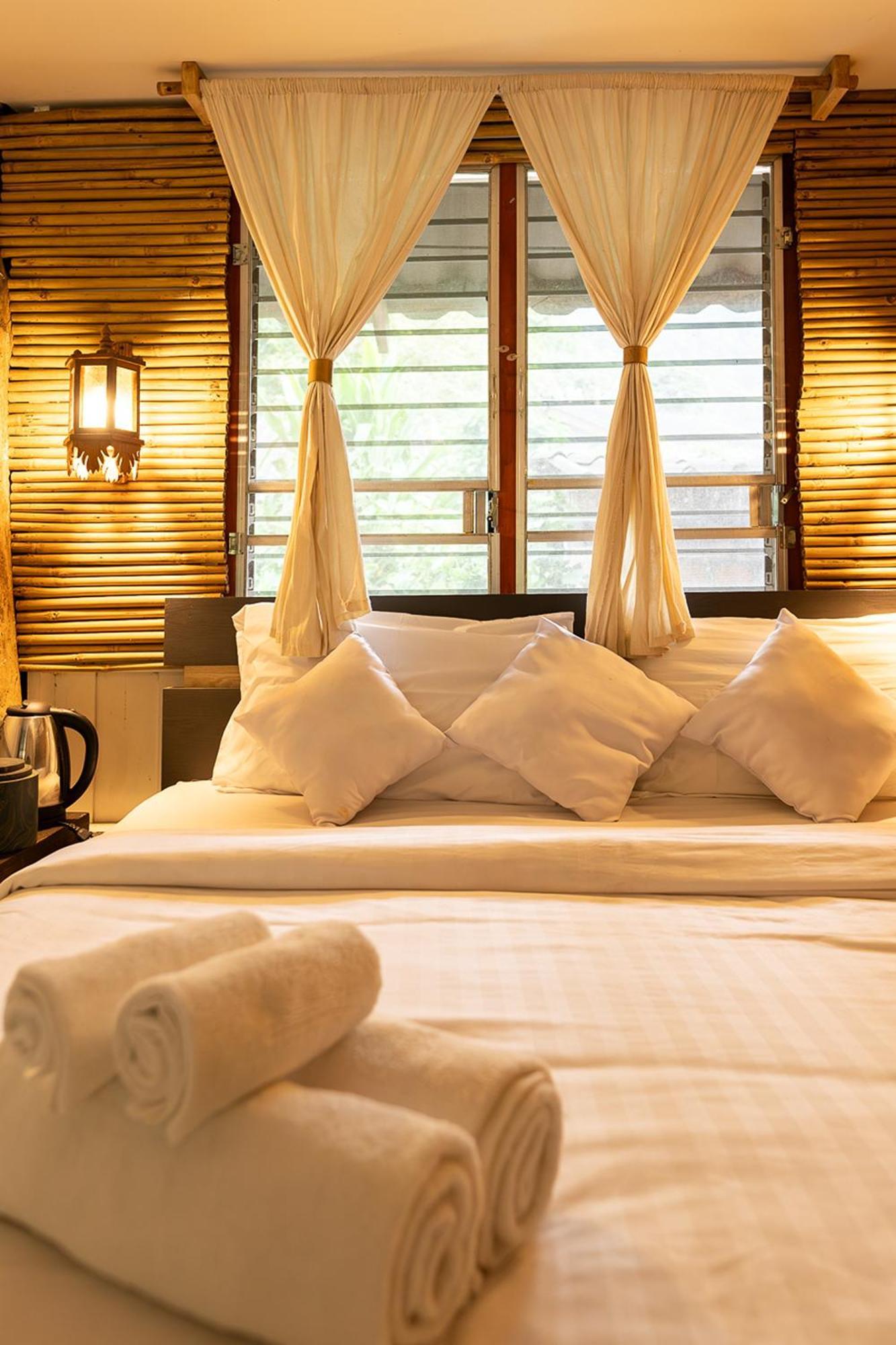Hotel Monruamsuk Cafe And Bistro Chiang Mai