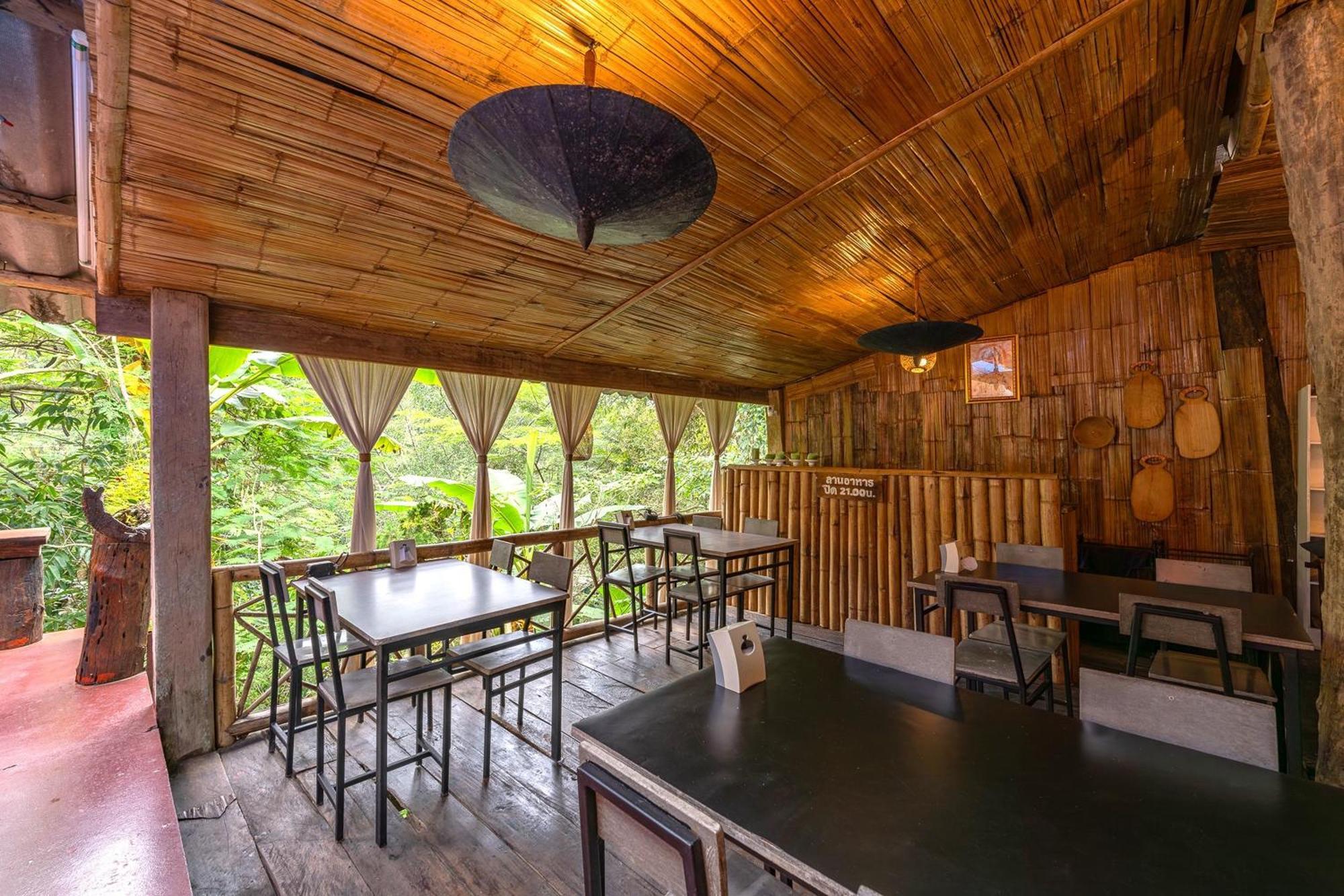 Monruamsuk Cafe And Bistro 3*
