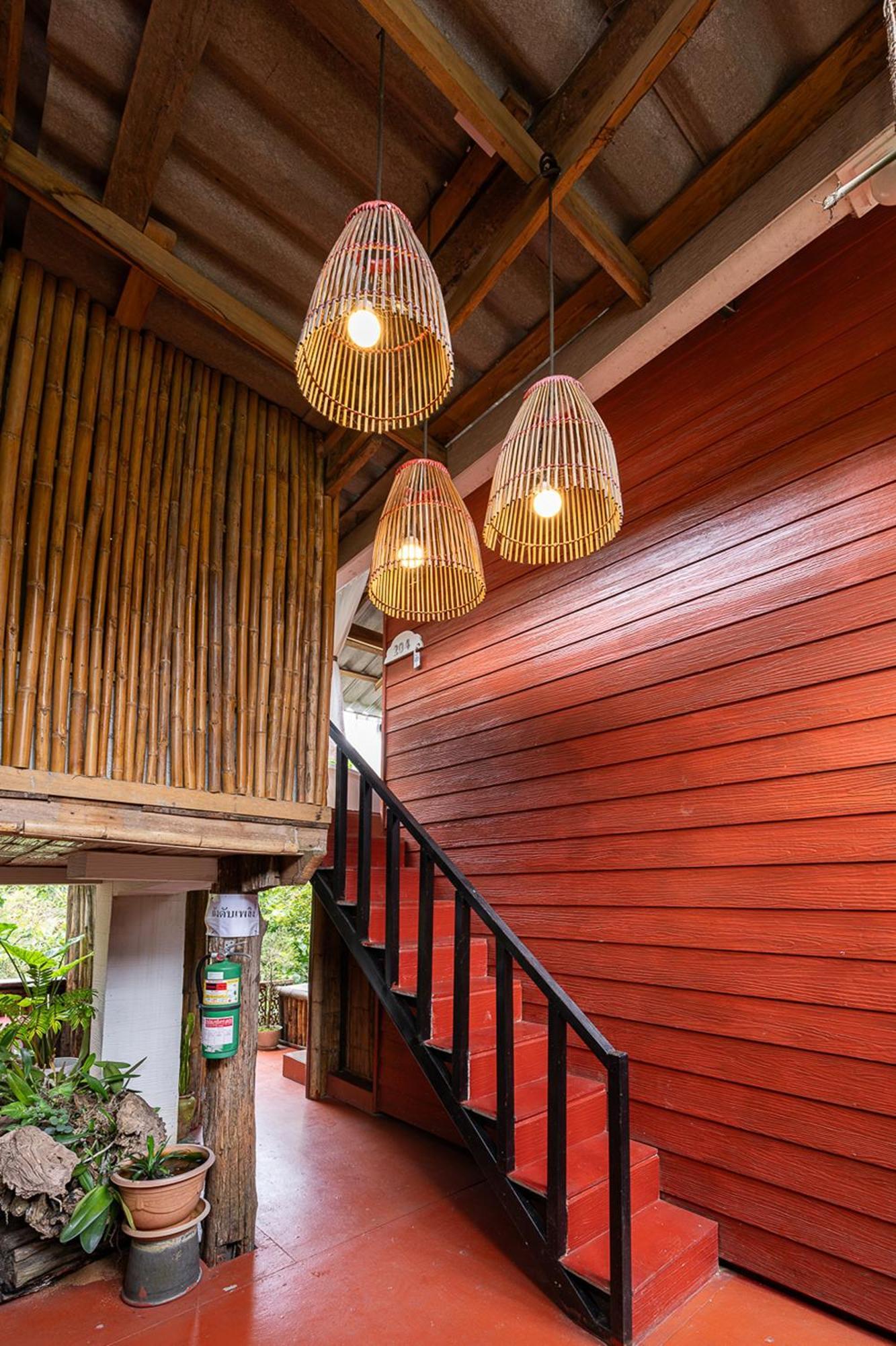 Monruamsuk Cafe And Bistro Hotel Chiang Mai