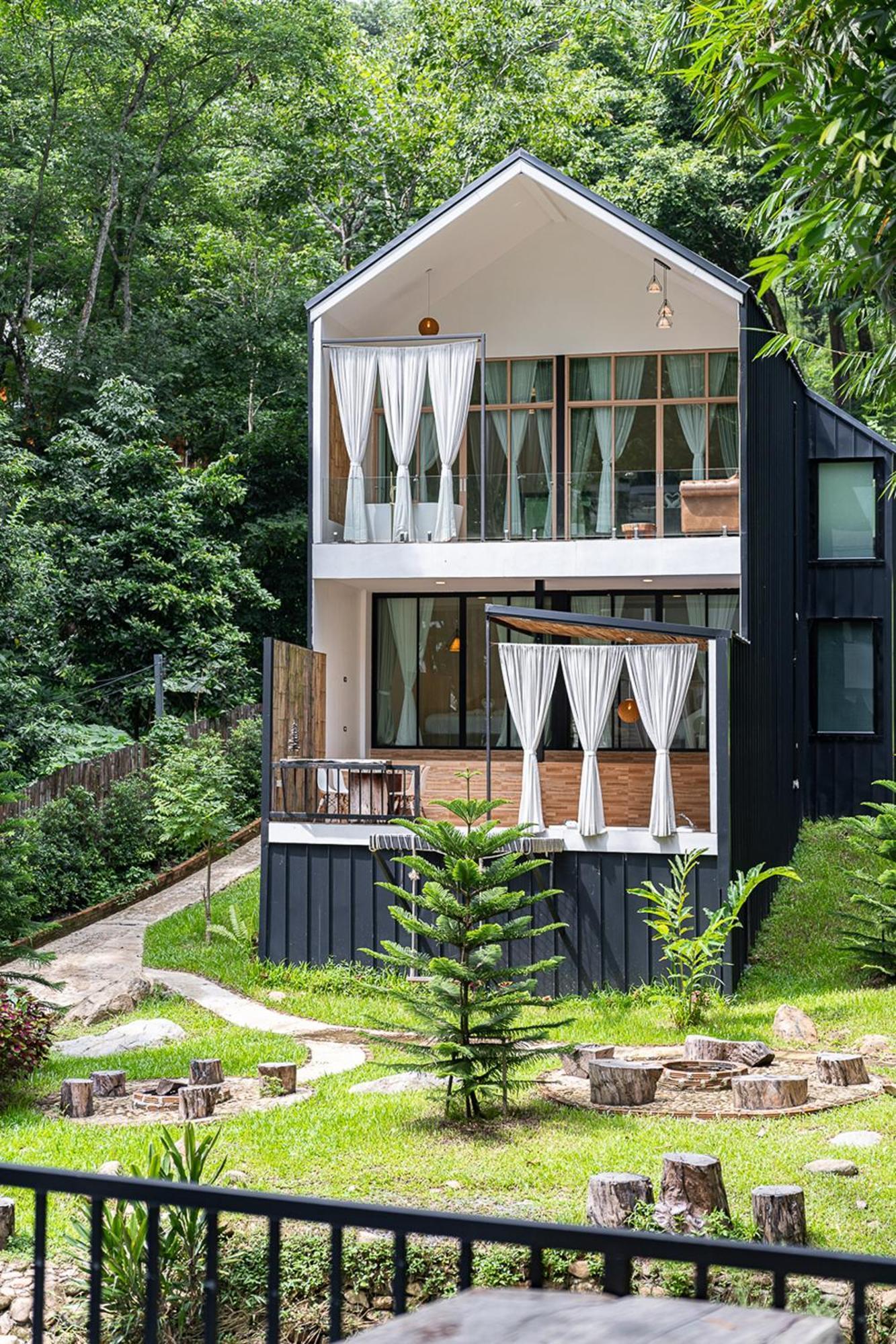 Hotel Inthada At Mae Kampong Chiang Mai