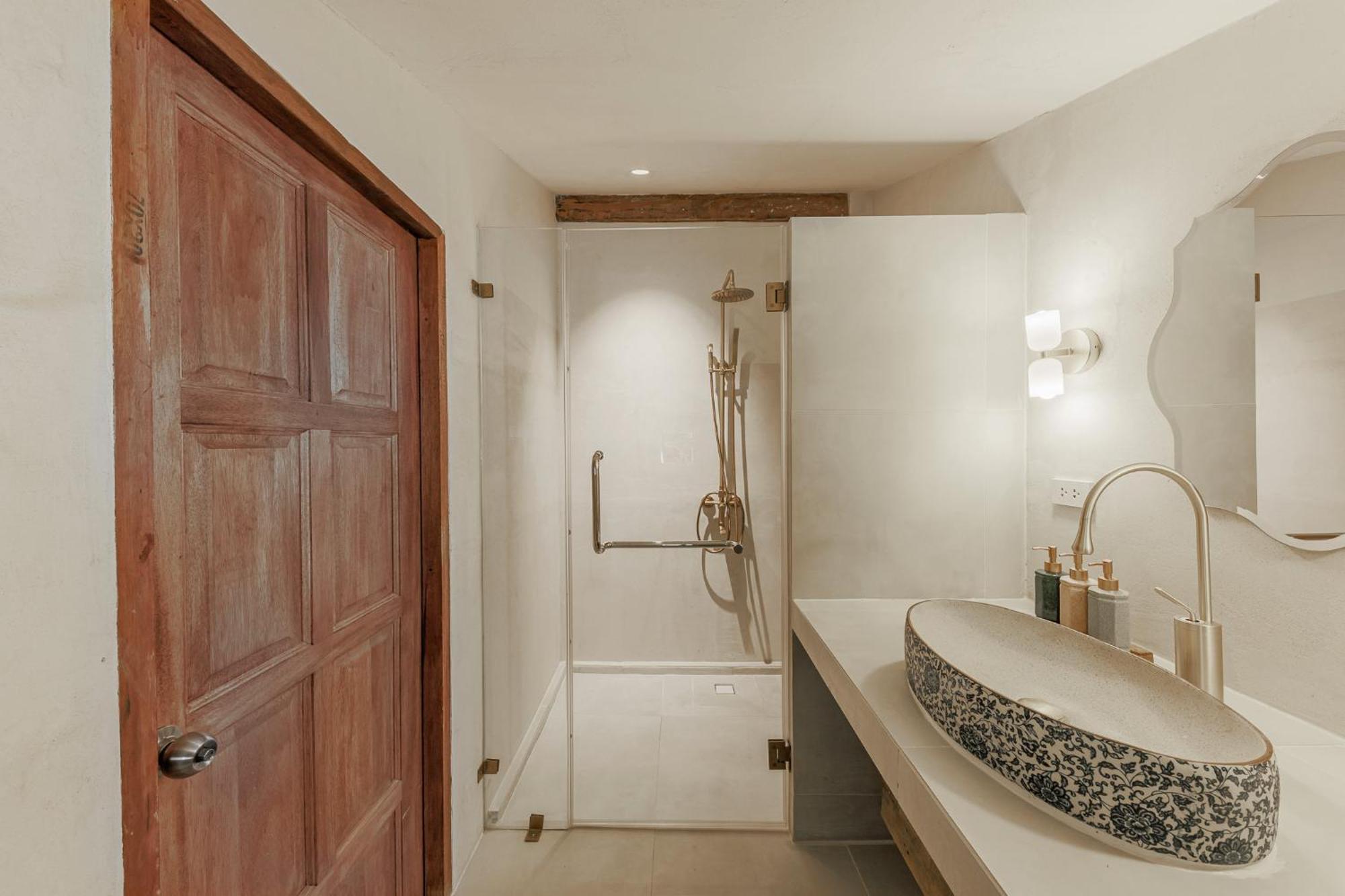 Private Pool, 8-Bedroom, Old Town, Entire Estate - Tanpuri Thapea - Prime Location *