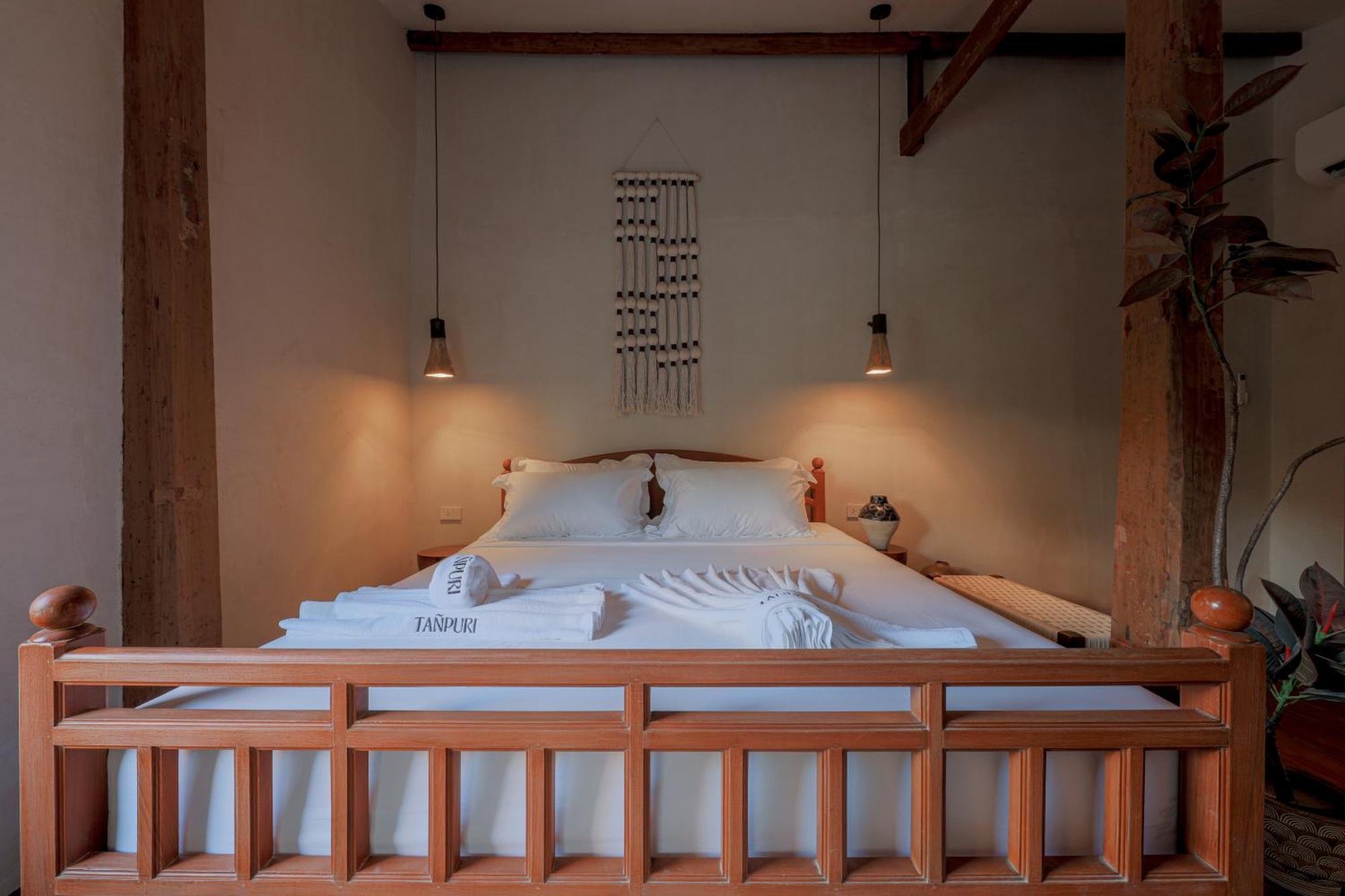 Private Pool, 8-Bedroom, Old Town, Entire Estate - Tanpuri Thapea - Prime Location