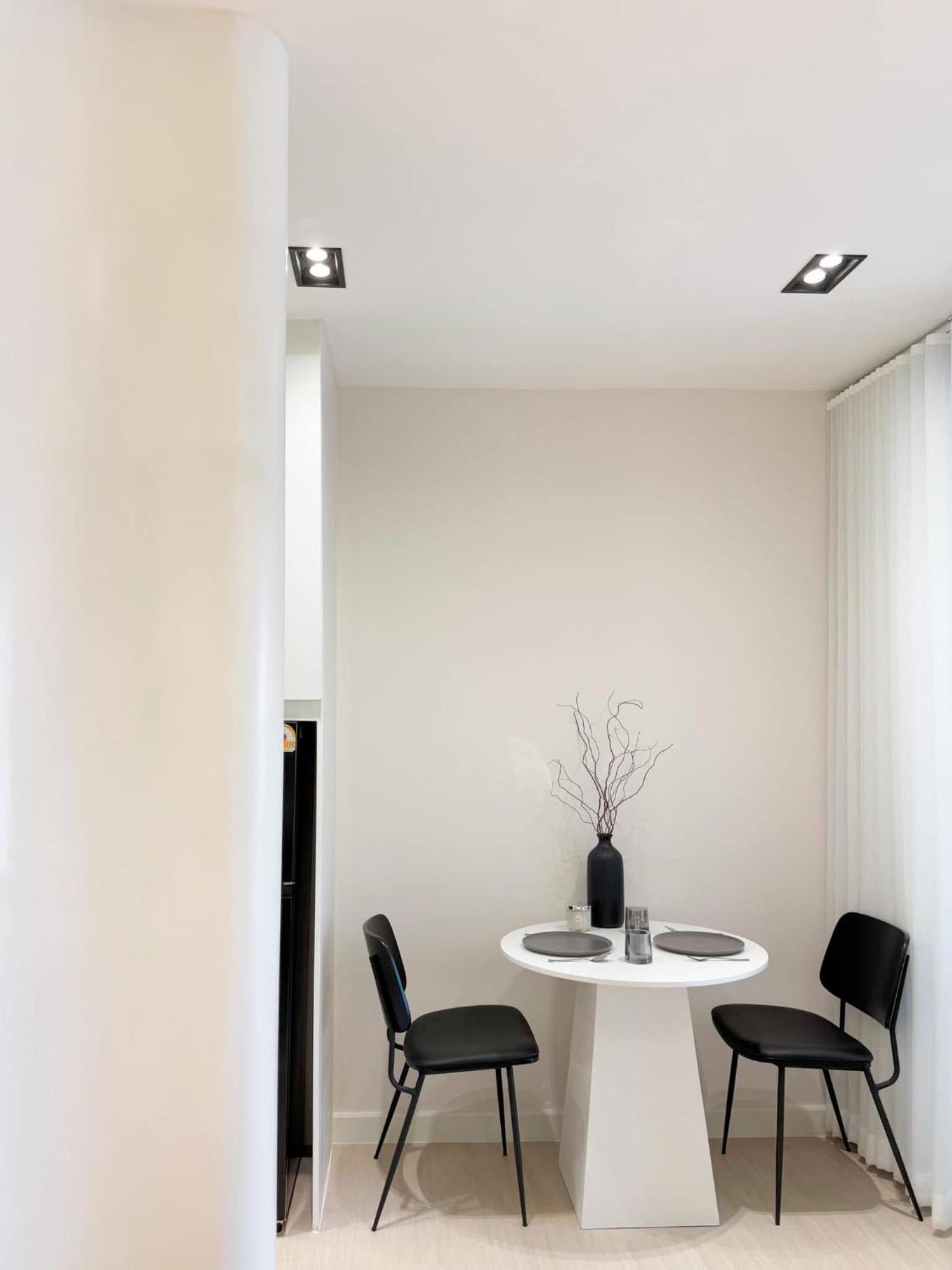 Apartment Modern Luxury King-bed & For Easy Travel Chiang Mai