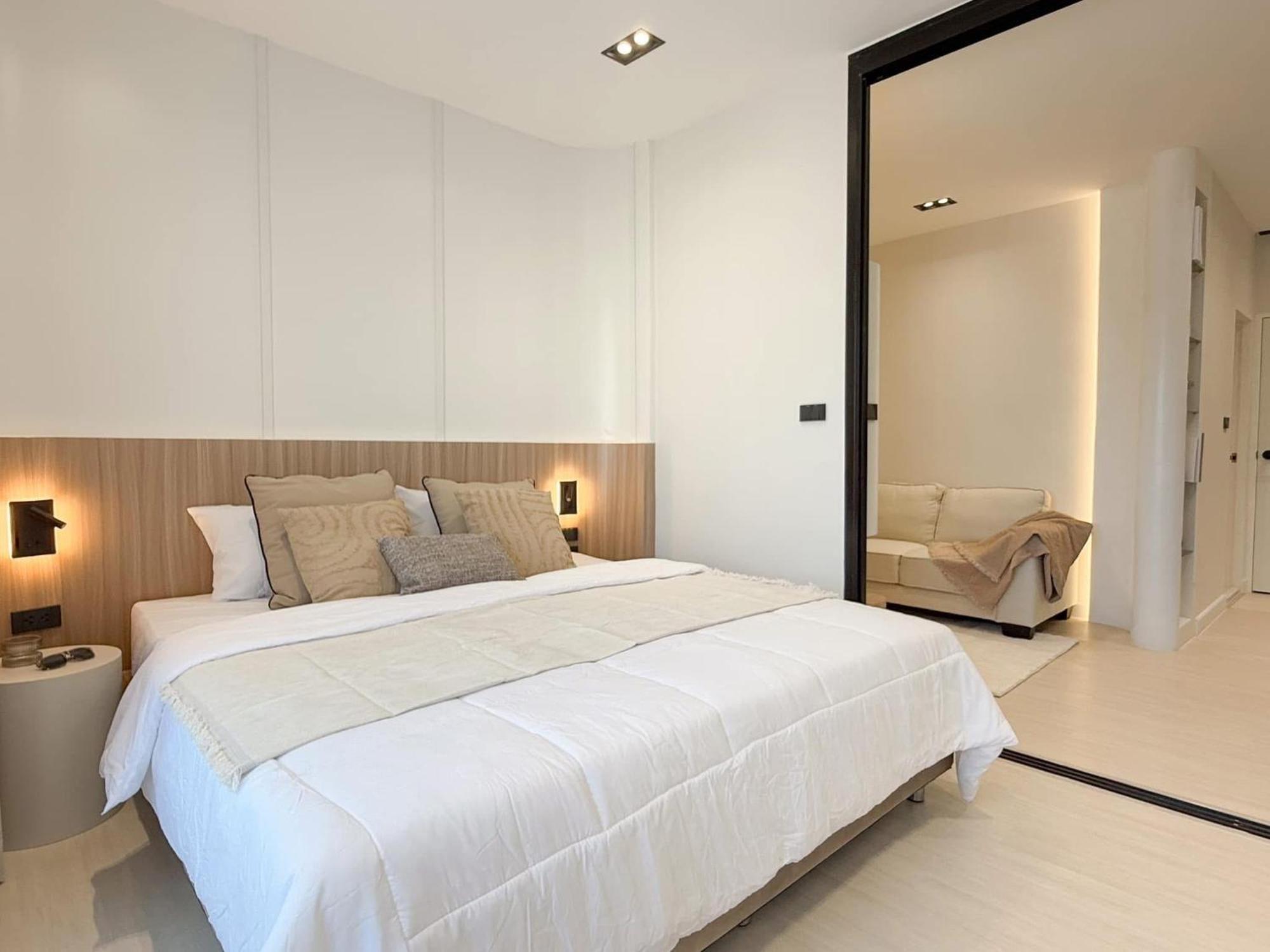 Apartment Modern Luxury King-bed & For Easy Travel Chiang Mai
