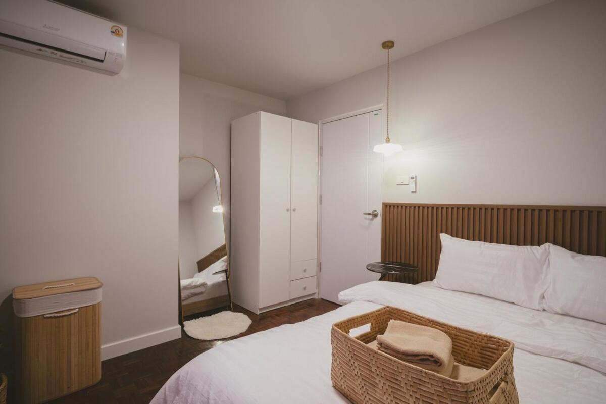 3 Bedrooms 2 Showers 1 Toilet On Nimman Apartment Chiang Mai
