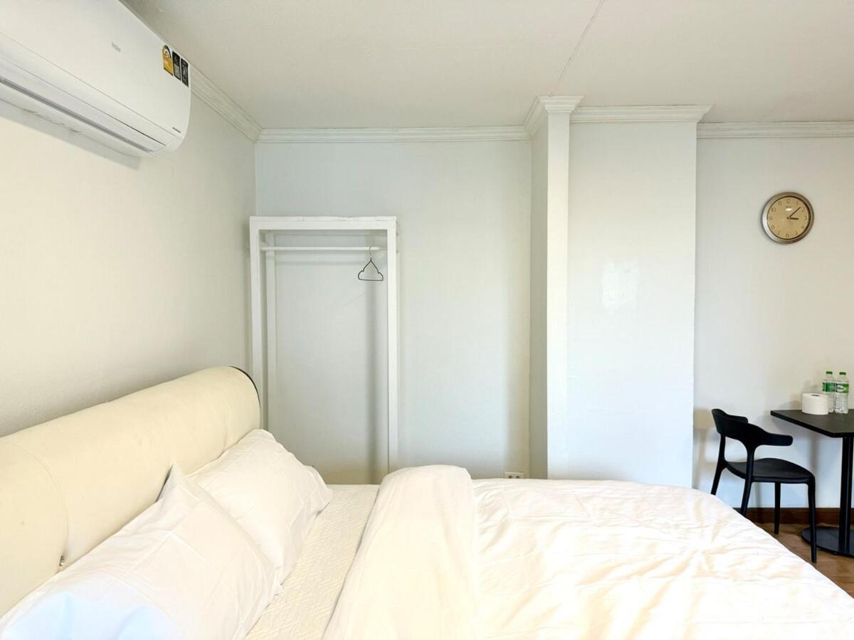 Maya And One Nimman In 5 Min Walk, Balcony And Hi-speed Wifi Apartment Chiang Mai