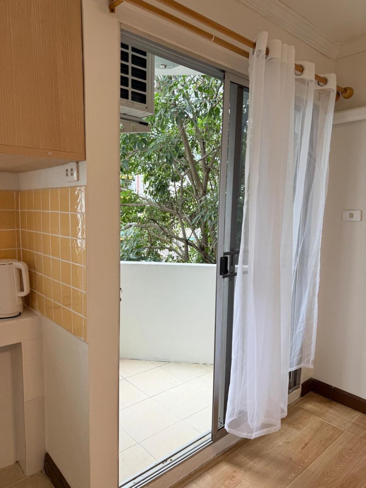 Maya And One Nimman In 5 Min Walk, Balcony And Hi-speed Wifi * Chiang Mai