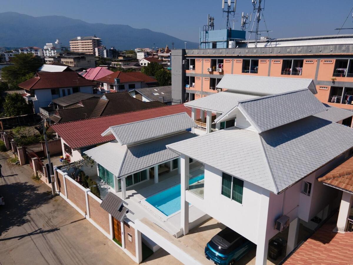 Villa White Pool Chiangmai