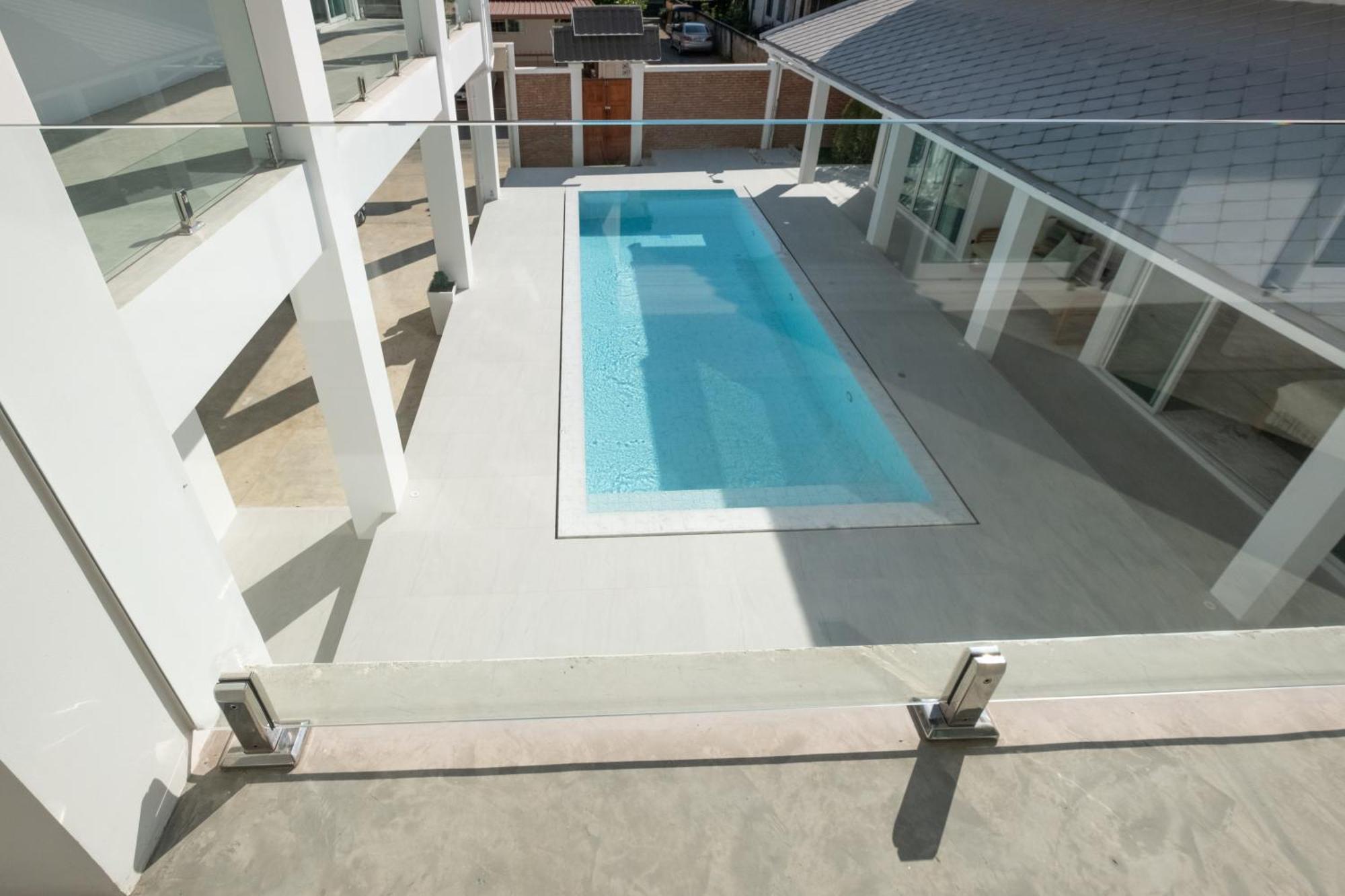 Villa White Pool Chiangmai *