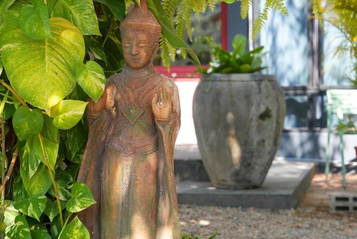 Villa Sundee Garden Tapae Gate