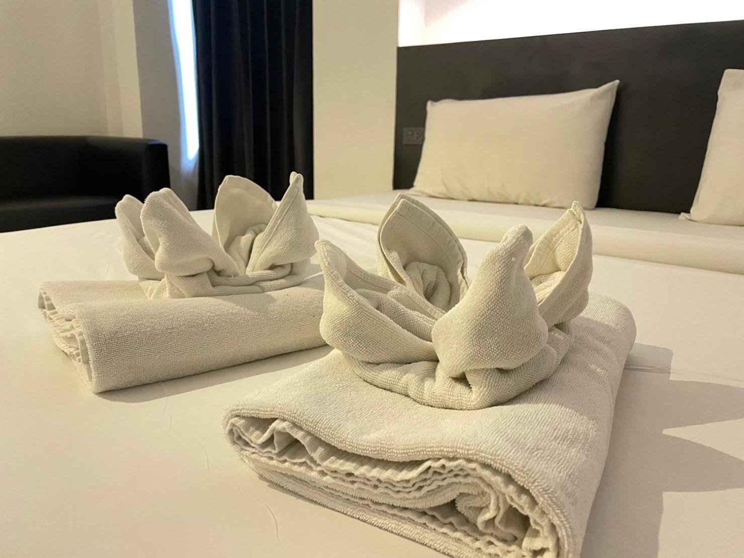 Azz Hotel