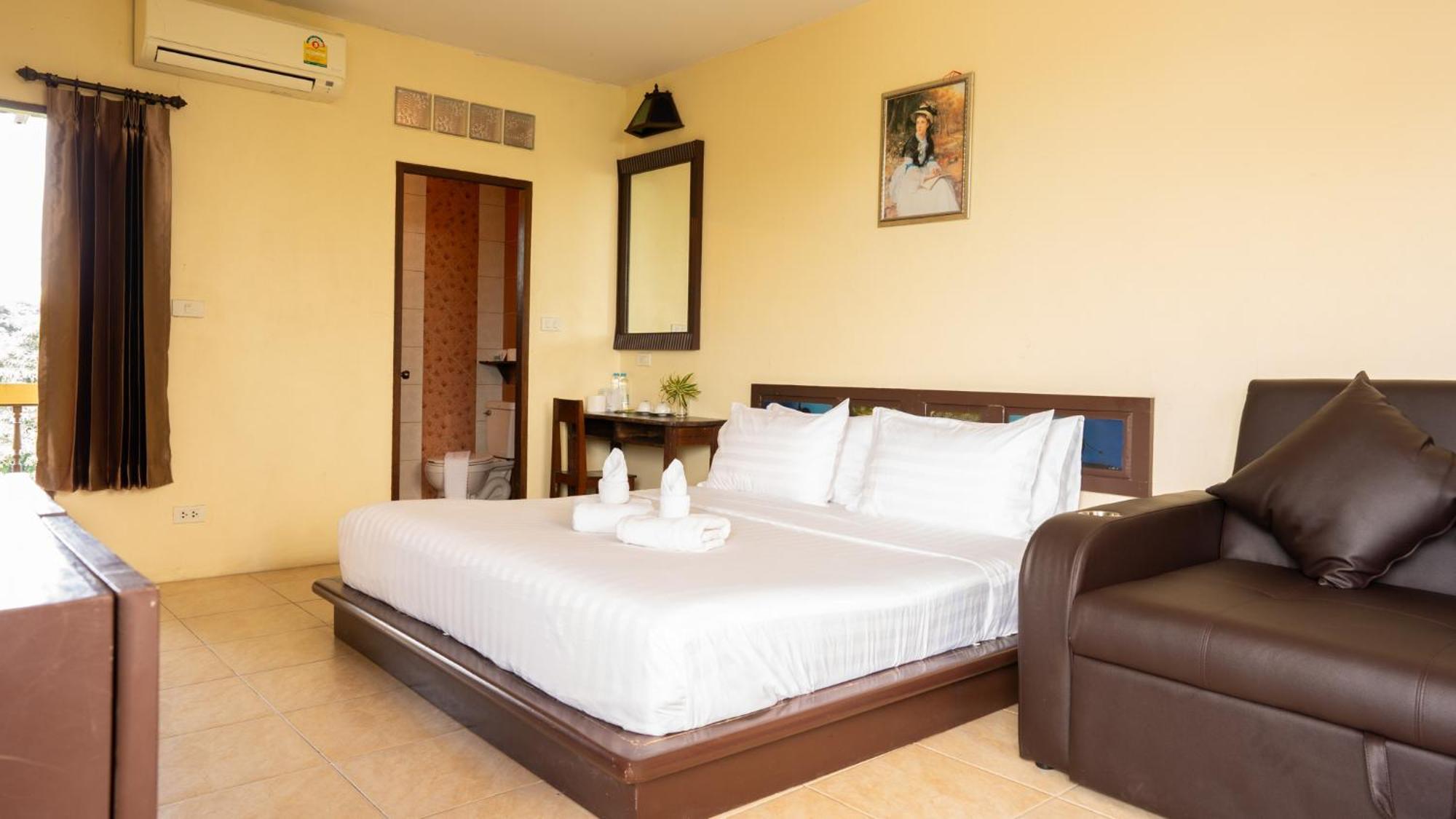 Trithana Boutique House Hotel
